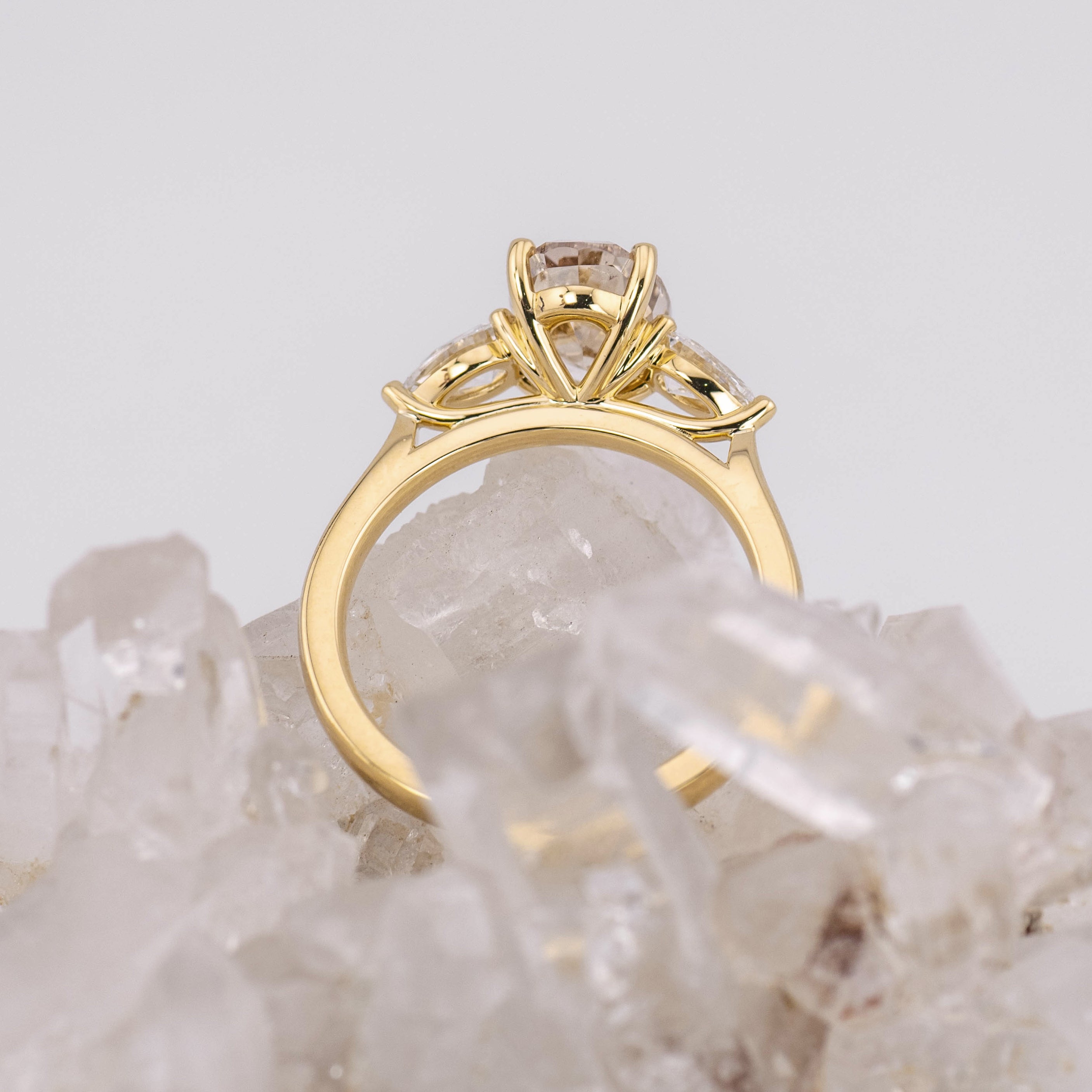 (Ready to Ship Size M) - Fancy Brown 2.04ct VVS1 Oval Trilogy in 18k Yellow Gold