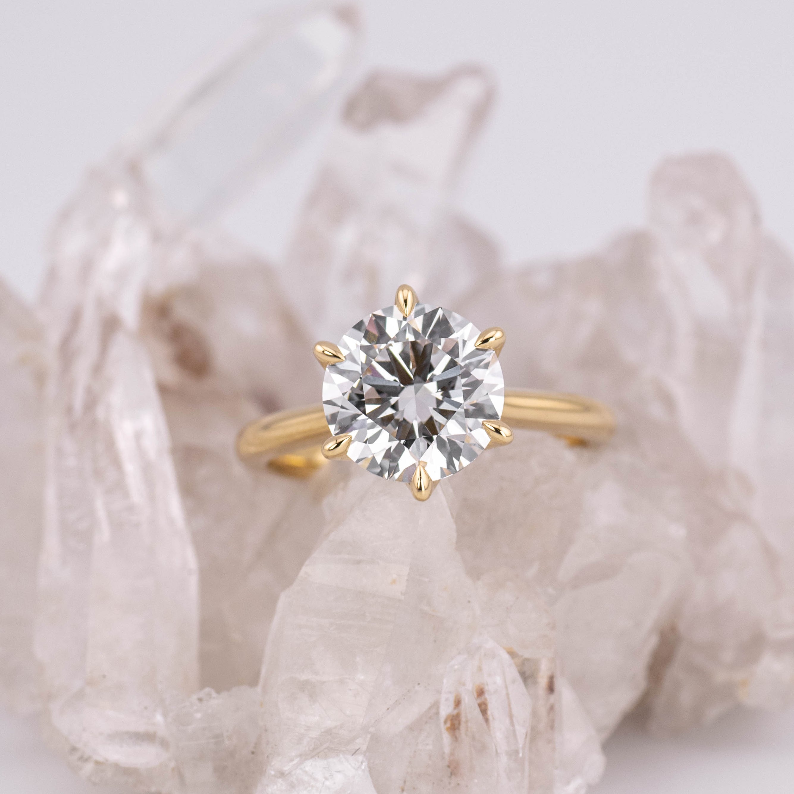 (Ready to Ship Size M) - Grace 3.0 Round Brilliant Petal Cathedral 3.04ct E VVS2 in 18k Yellow Gold