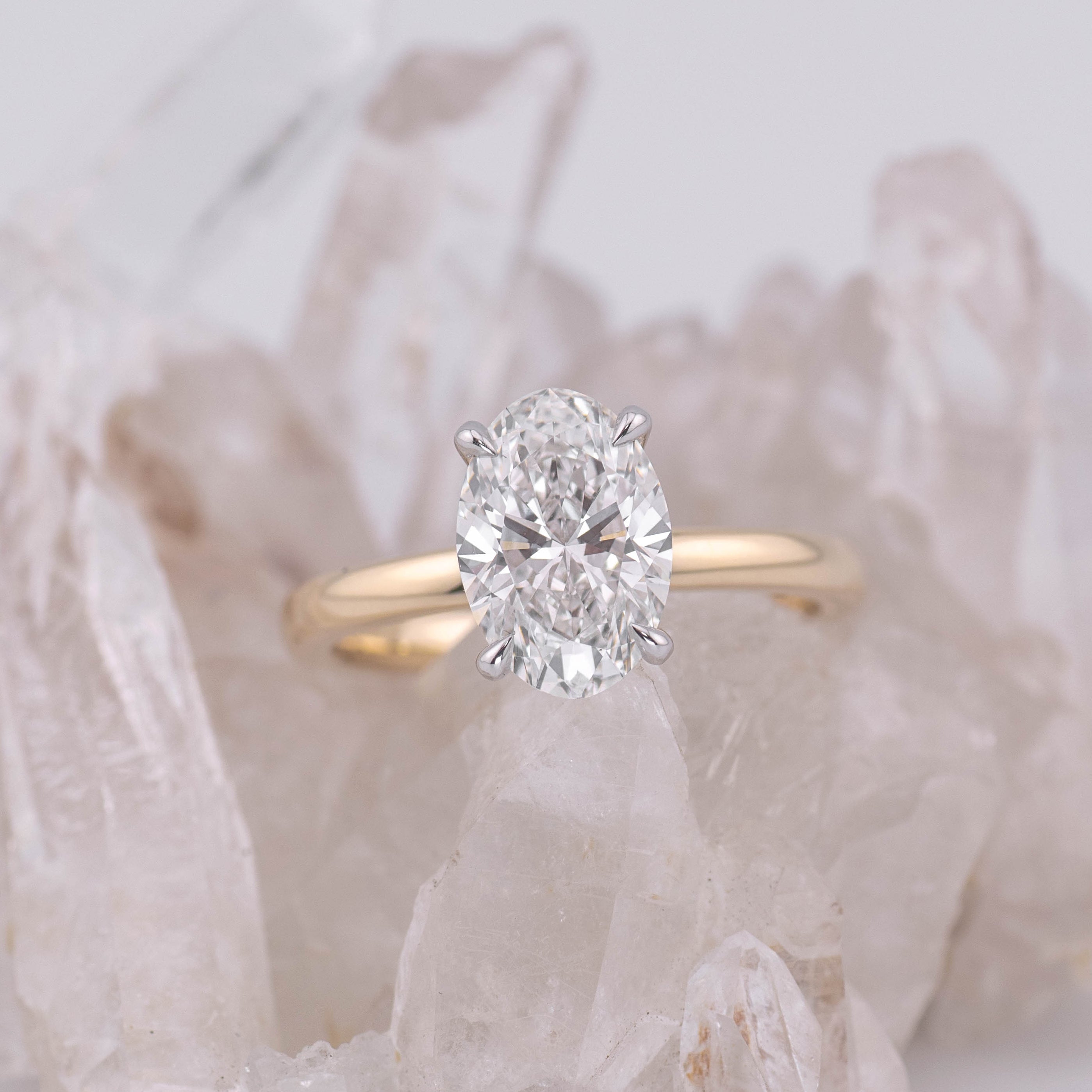 (Ready to Ship Size M) - Kate 2.0 – 4 Claw 2.11ct E VVS2 Oval Solitaire in 9k 2 Tone Gold