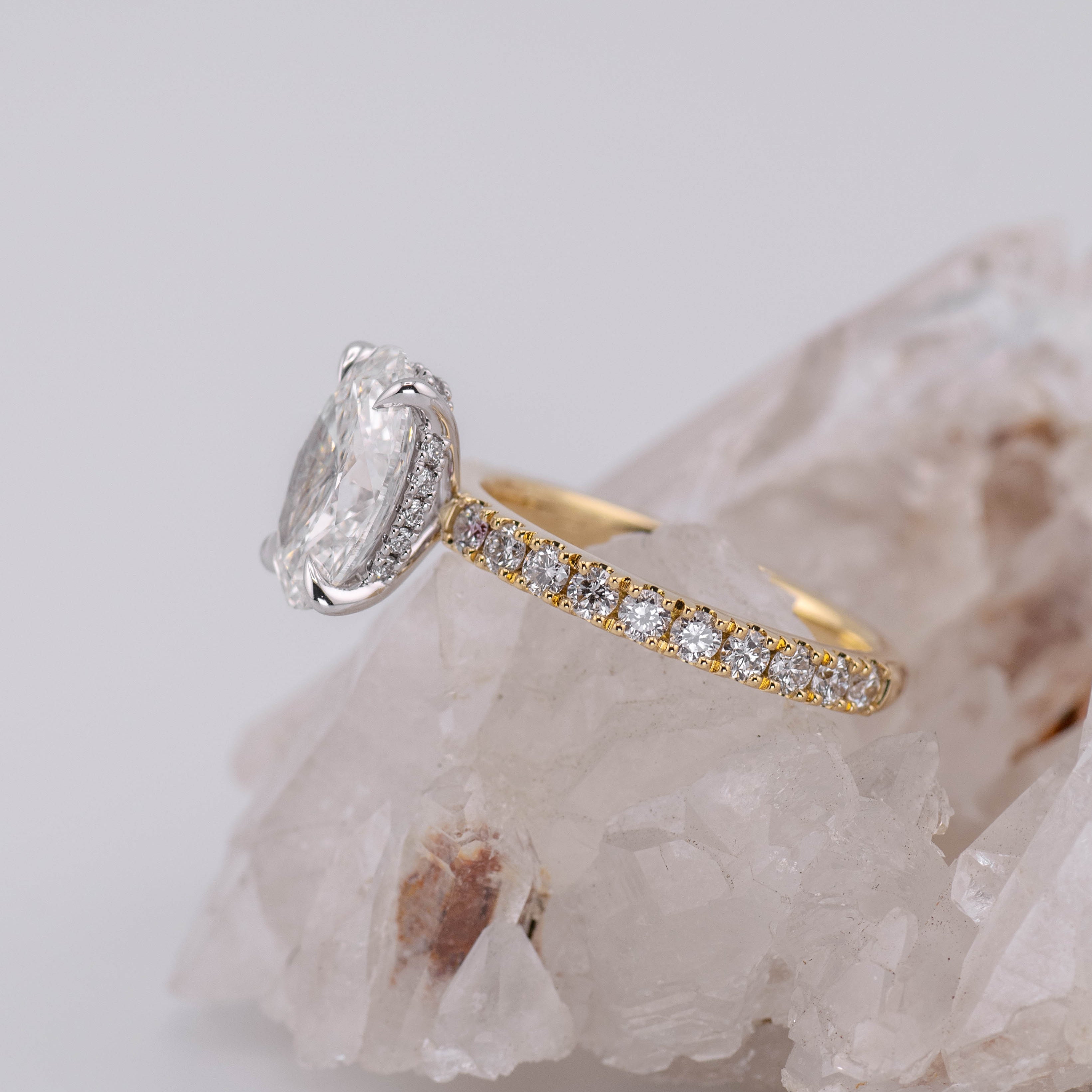(Ready to Ship Size M) 2.58ct E VVS2 Oval Solitaire with Hidden Halo & 3/4 Pave Band in 2 Tone 18k Gold