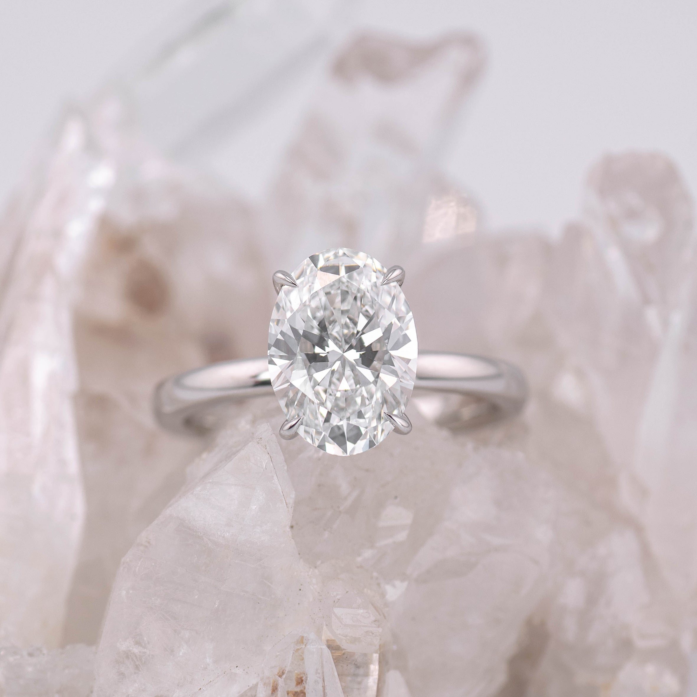 (Ready to Ship Size M) - Kate 2.5 – 4 Claw 2.59ct E VVS2 Oval Solitaire in Platinum