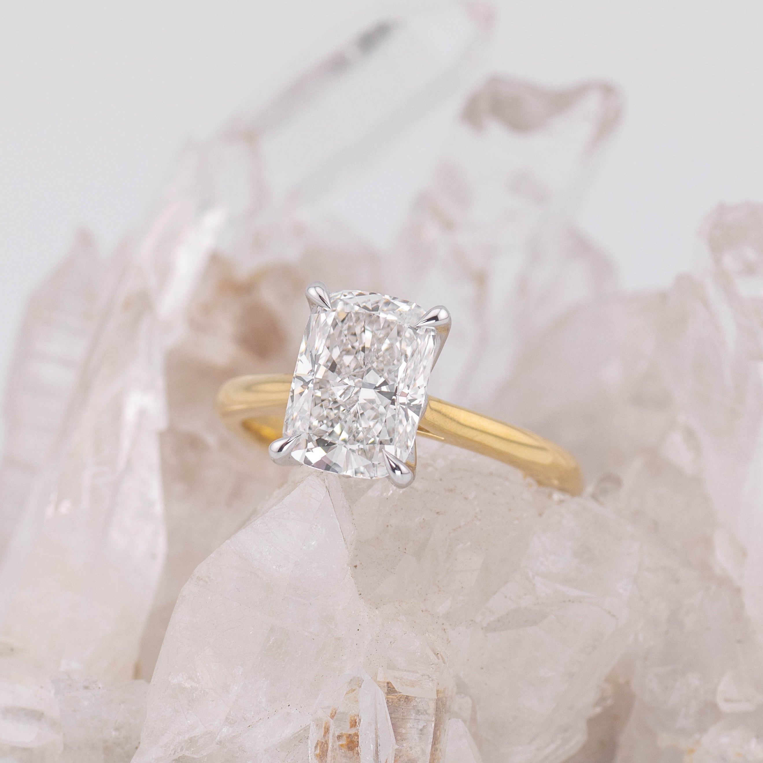 Petal Elongated Cushion – 4 Claw 2ct D VVS2 Solitaire in Platinum