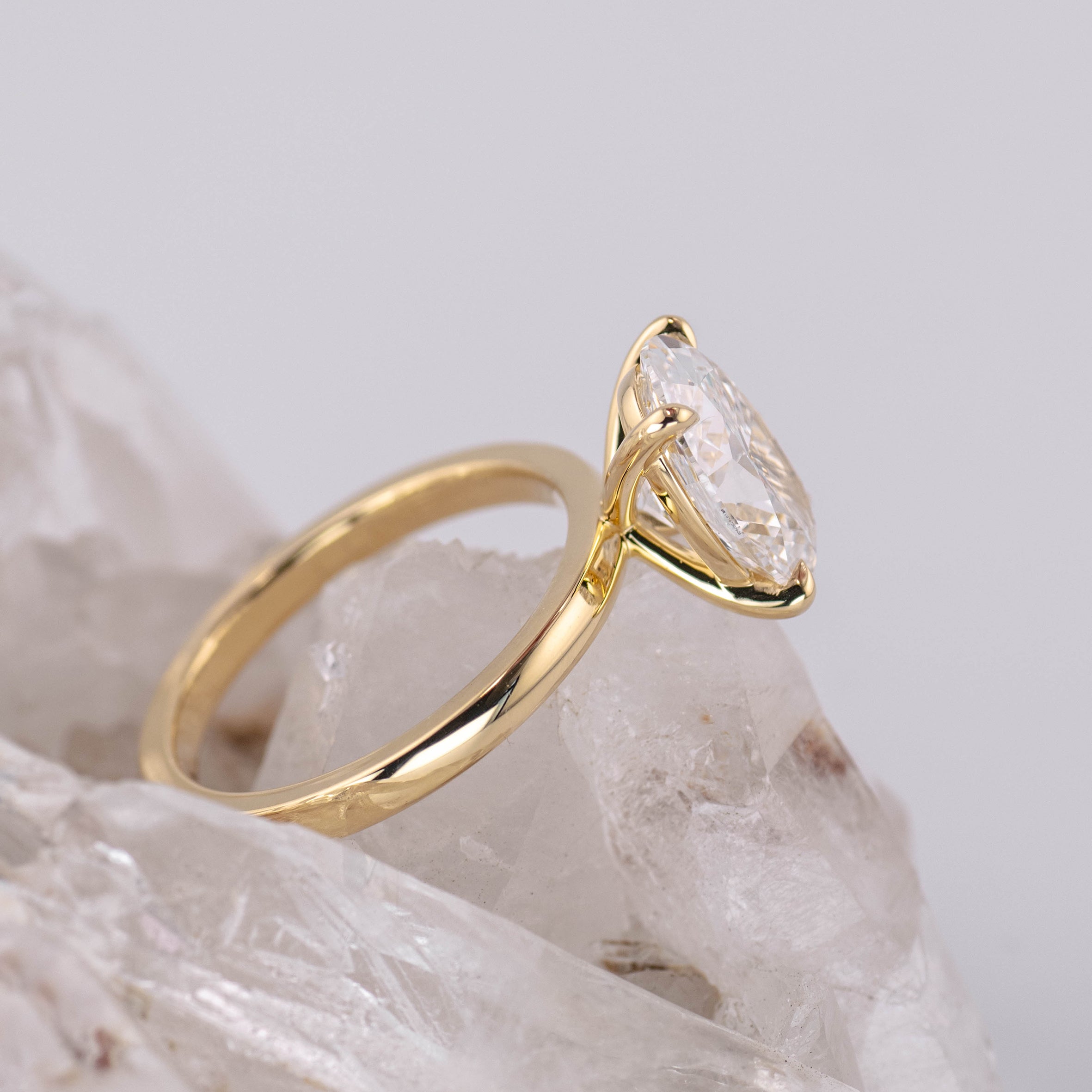 (Ready to Ship Size M) - Kate – 4 Claw 2.84ct Oval Solitaire in 18k Yellow Gold
