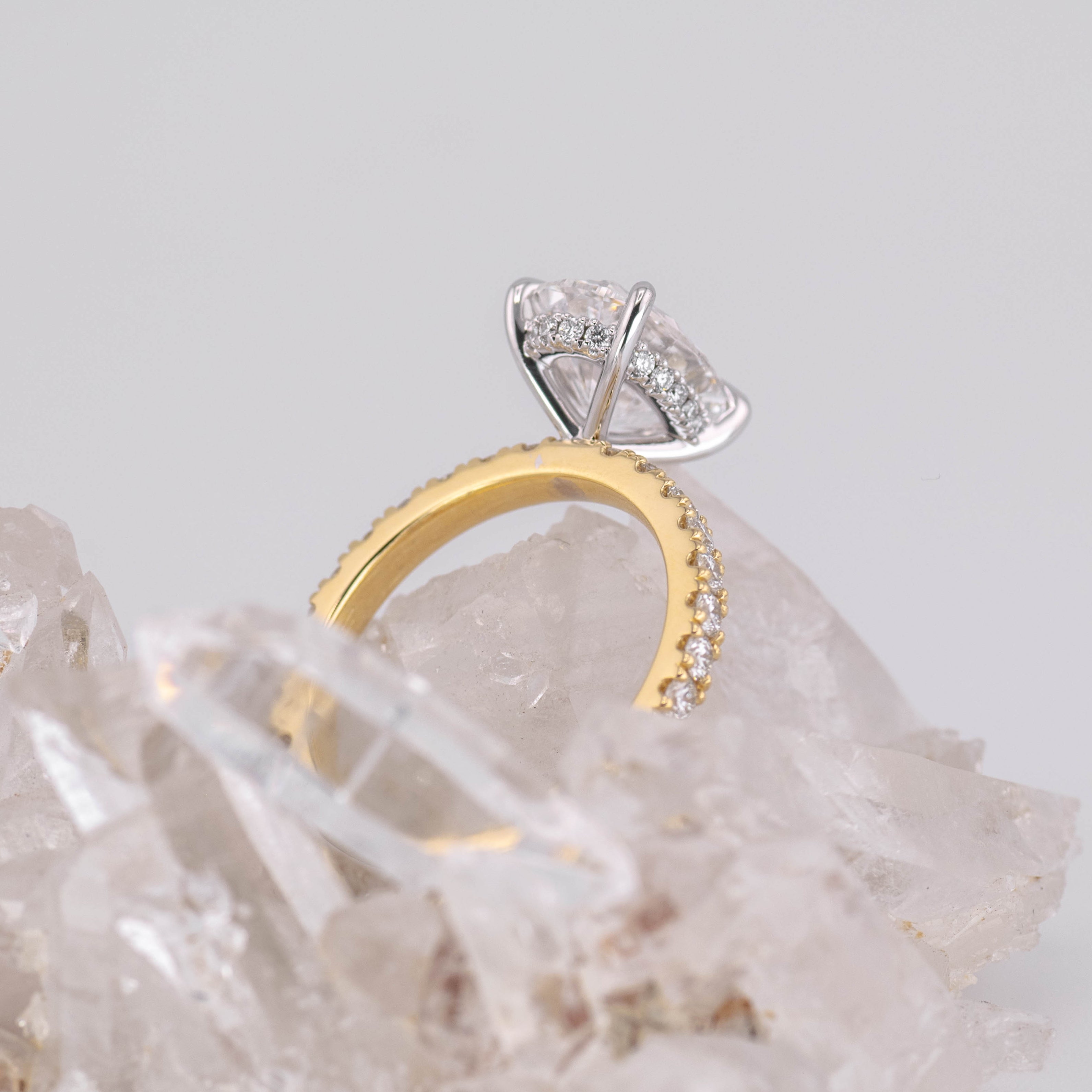 (READY TO SHIP SIZE N) 3.02CT E VVS2 OVAL SOLITAIRE WITH HIDDEN HALO & PAVE BAND 18K 2 TONE GOLD
