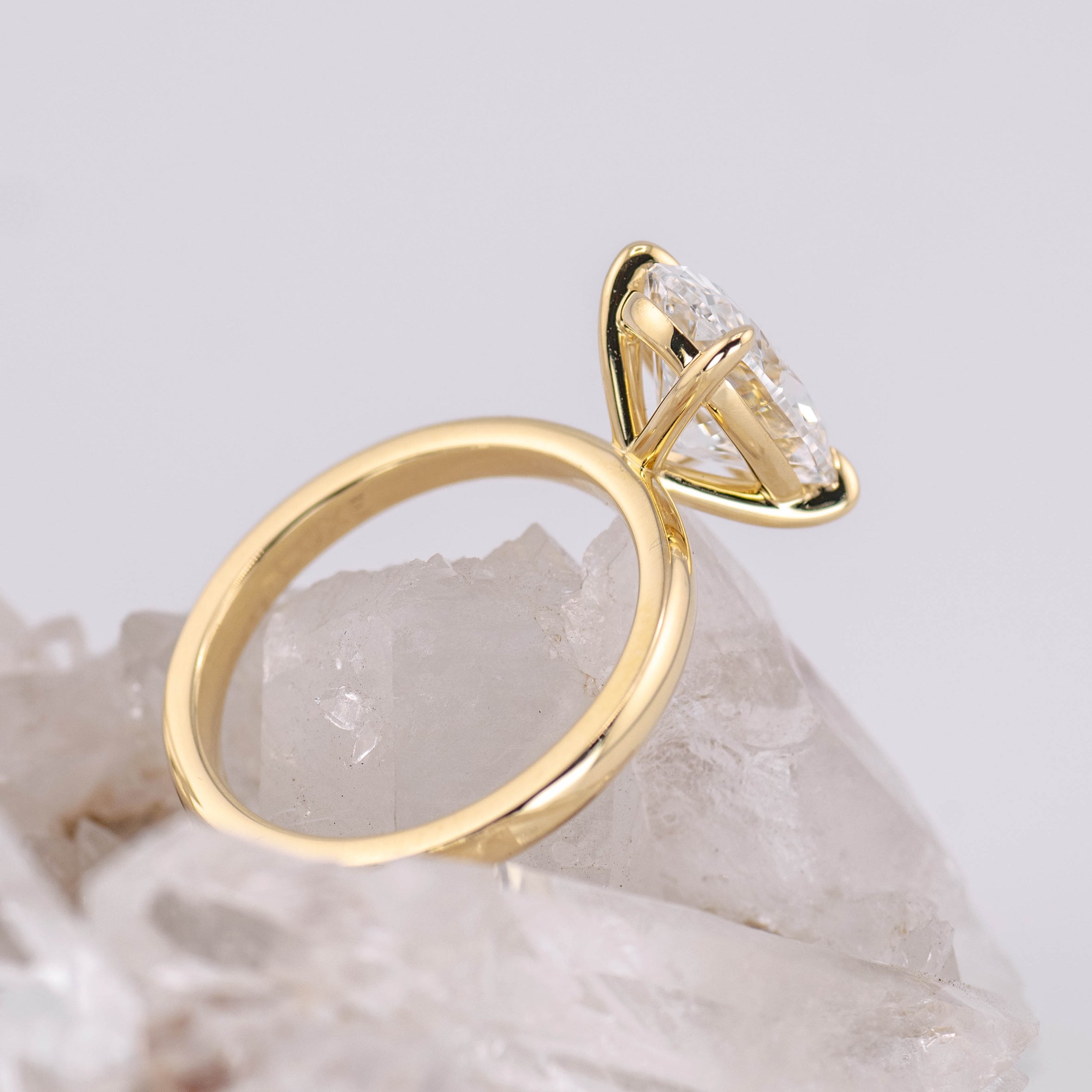 (Custom Listing) 4 Claw Oval Solitaire in 18k Yellow Gold
