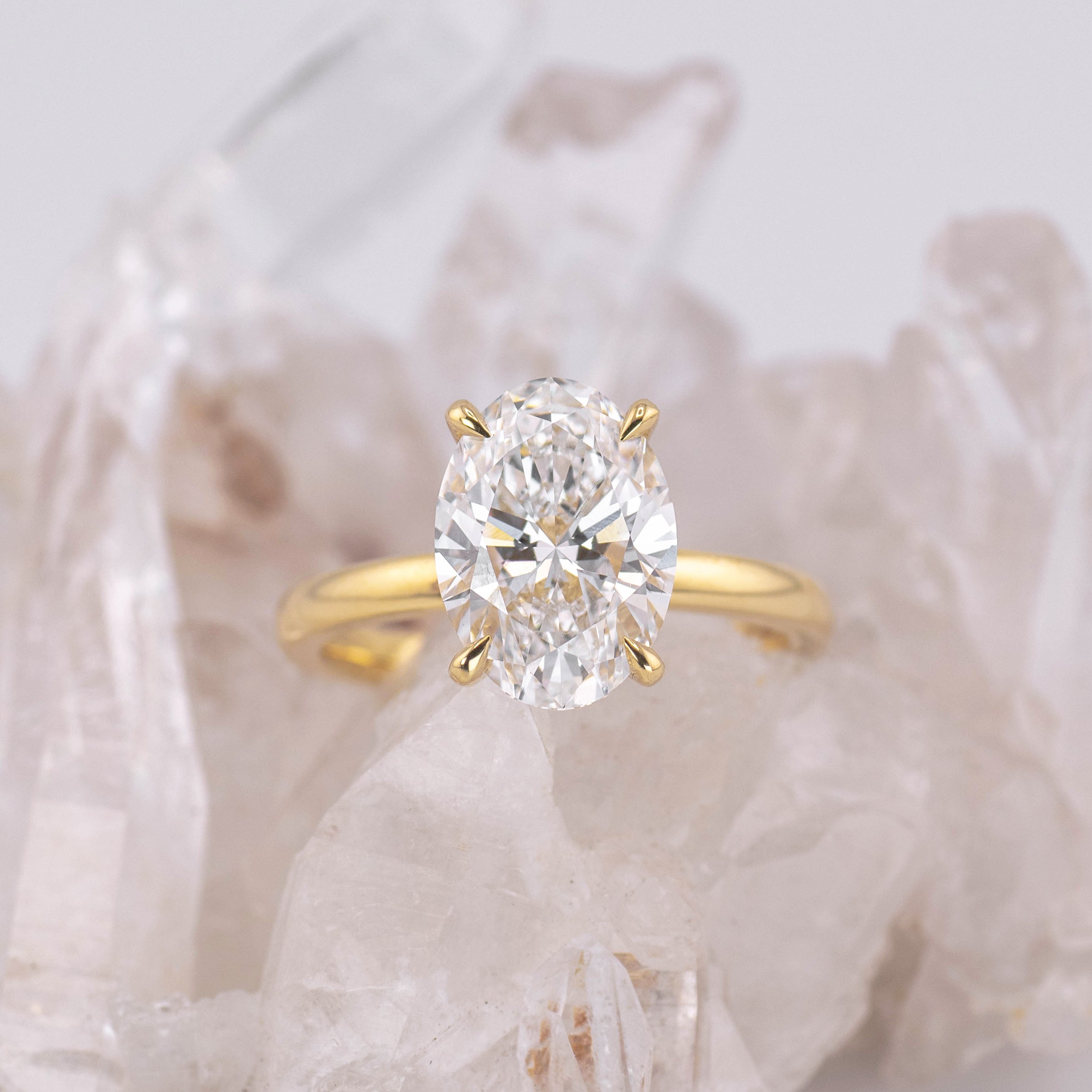 (Ready to Ship Size L) - Kate 3.0 – 4 Claw 3.10ct E VVS2 Oval Solitaire in 18k Yellow Gold