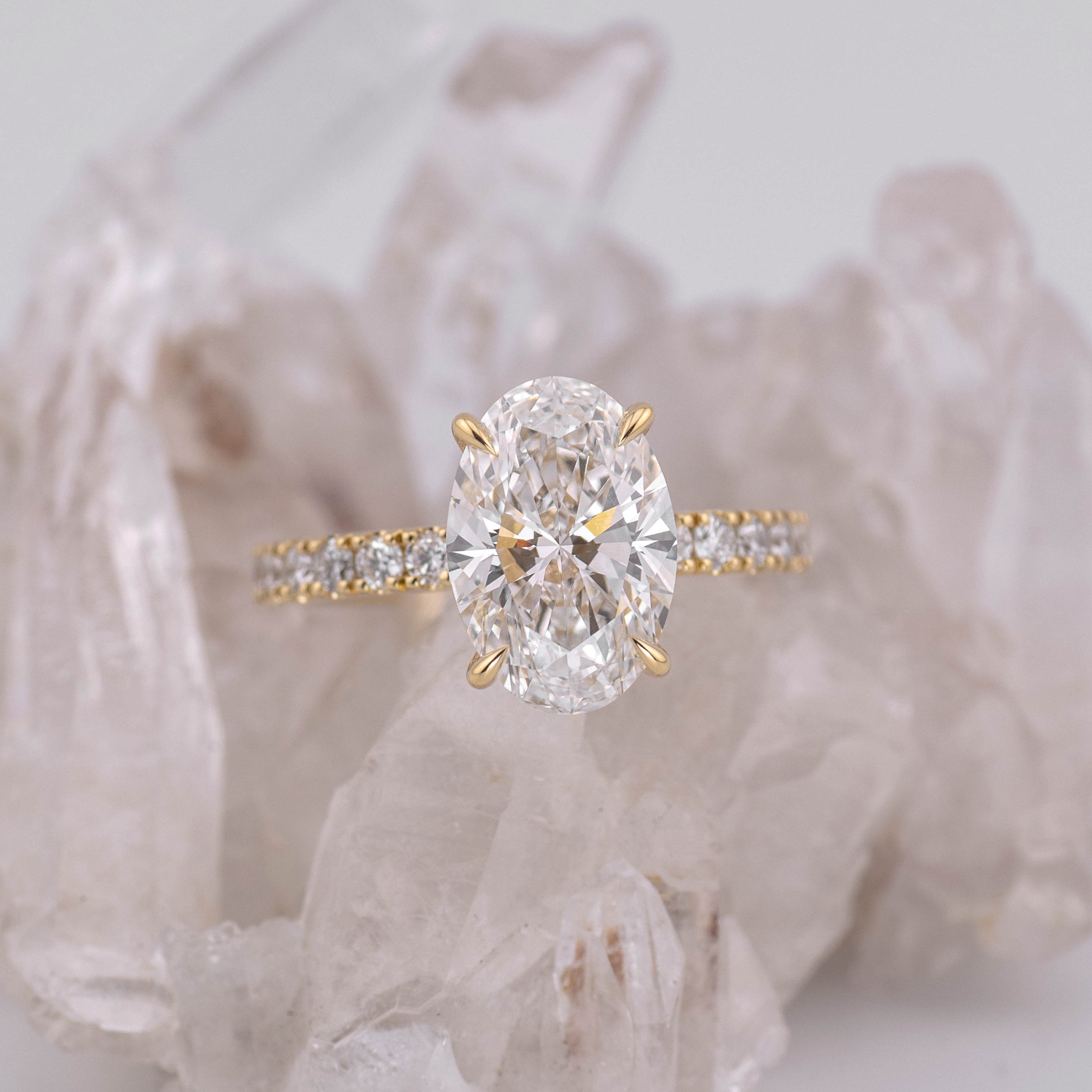 (Ready to Ship Size M) 3.25ct Oval Solitaire with Hidden Halo & Pave Band in 18k Yellow Gold