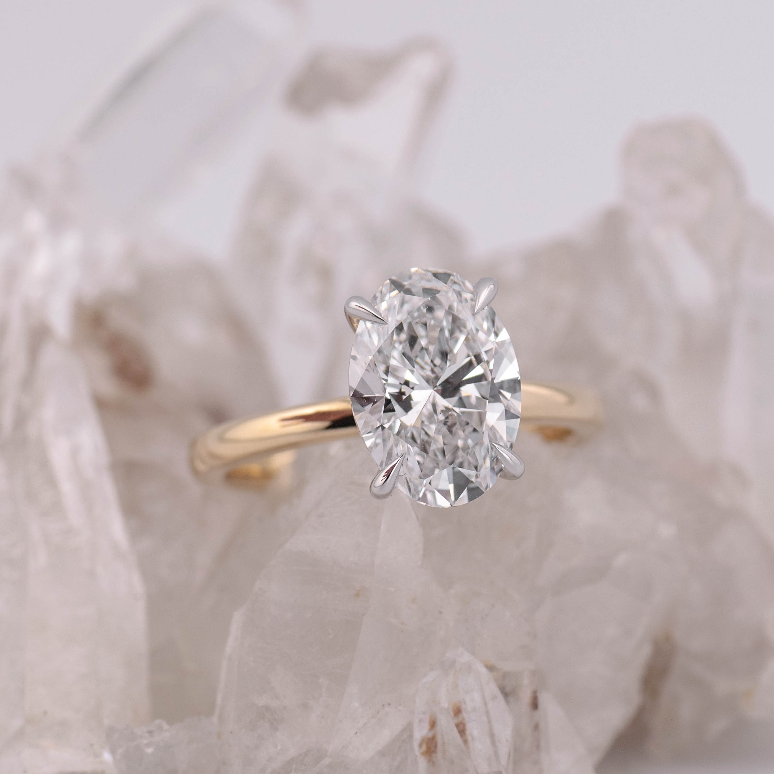 (Ready to Ship Size M) - Oval Solitaire 3.02ct E VVS2 in 14k Two Tone Gold