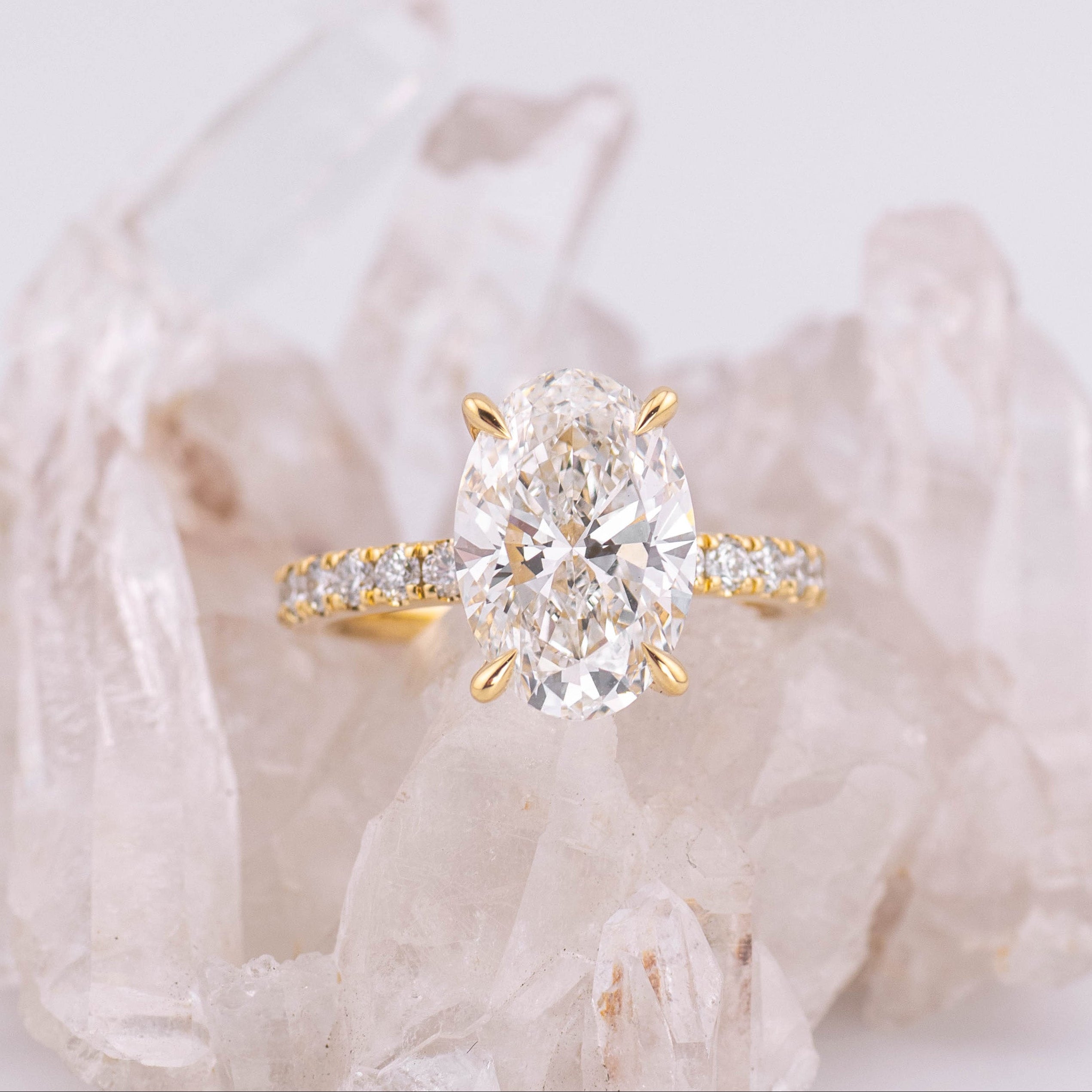 (Ready to Ship Size M) 4.04ct Oval Solitaire with Hidden Halo & Pave Band in 18k Yellow Gold
