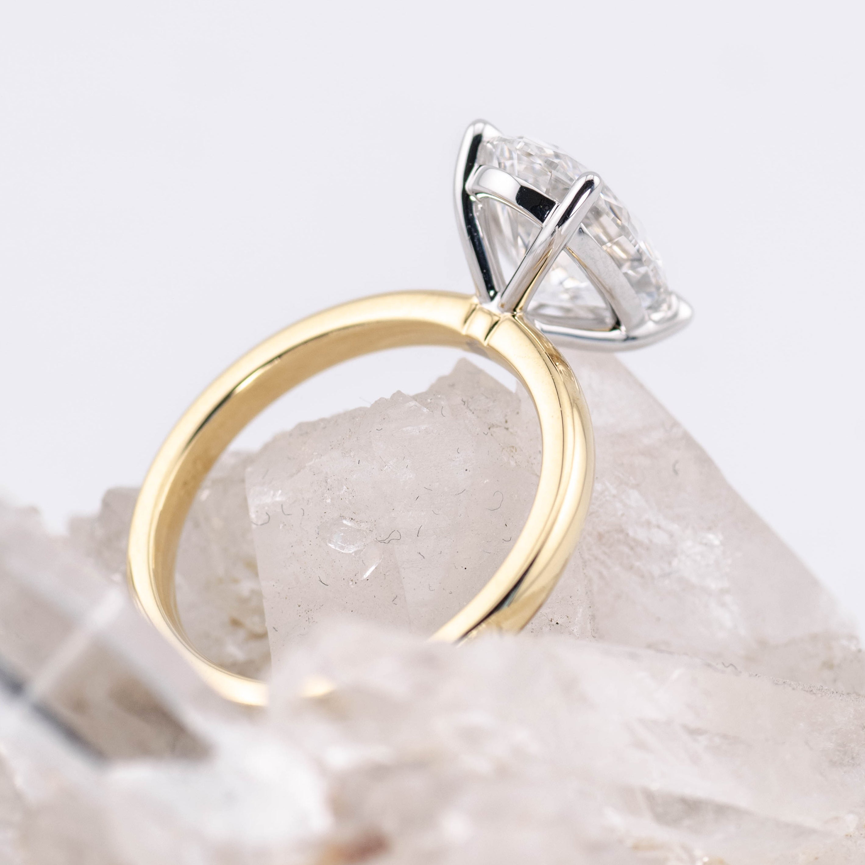 (Ready to Ship Size M) - Oval Solitaire 3.2ct in 18k Two Tone Gold