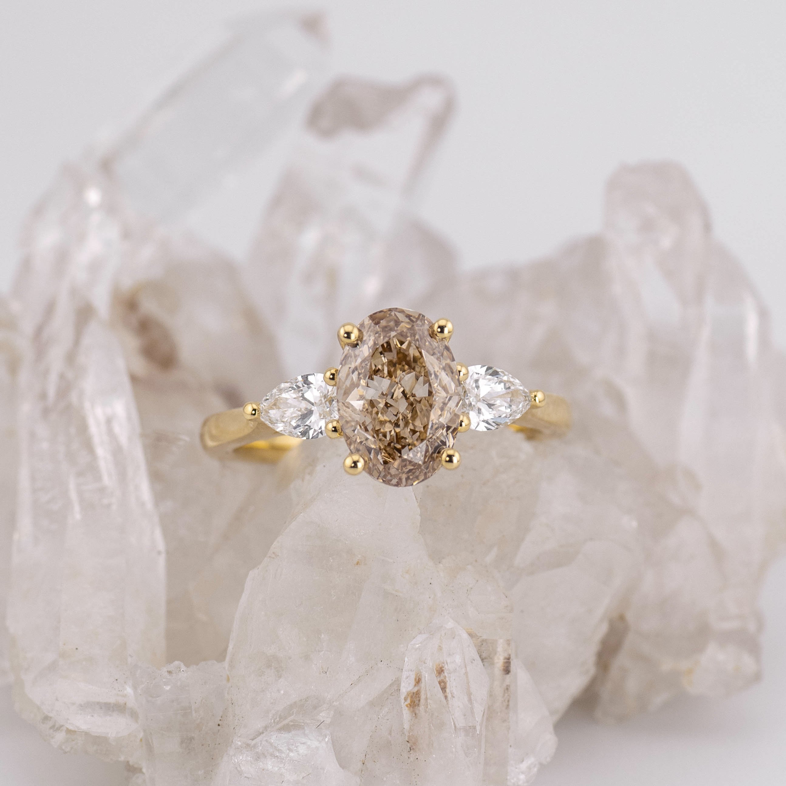 (Ready to Ship Size M) - Fancy Brown 2.04ct VVS1 Oval Trilogy in 18k Yellow Gold