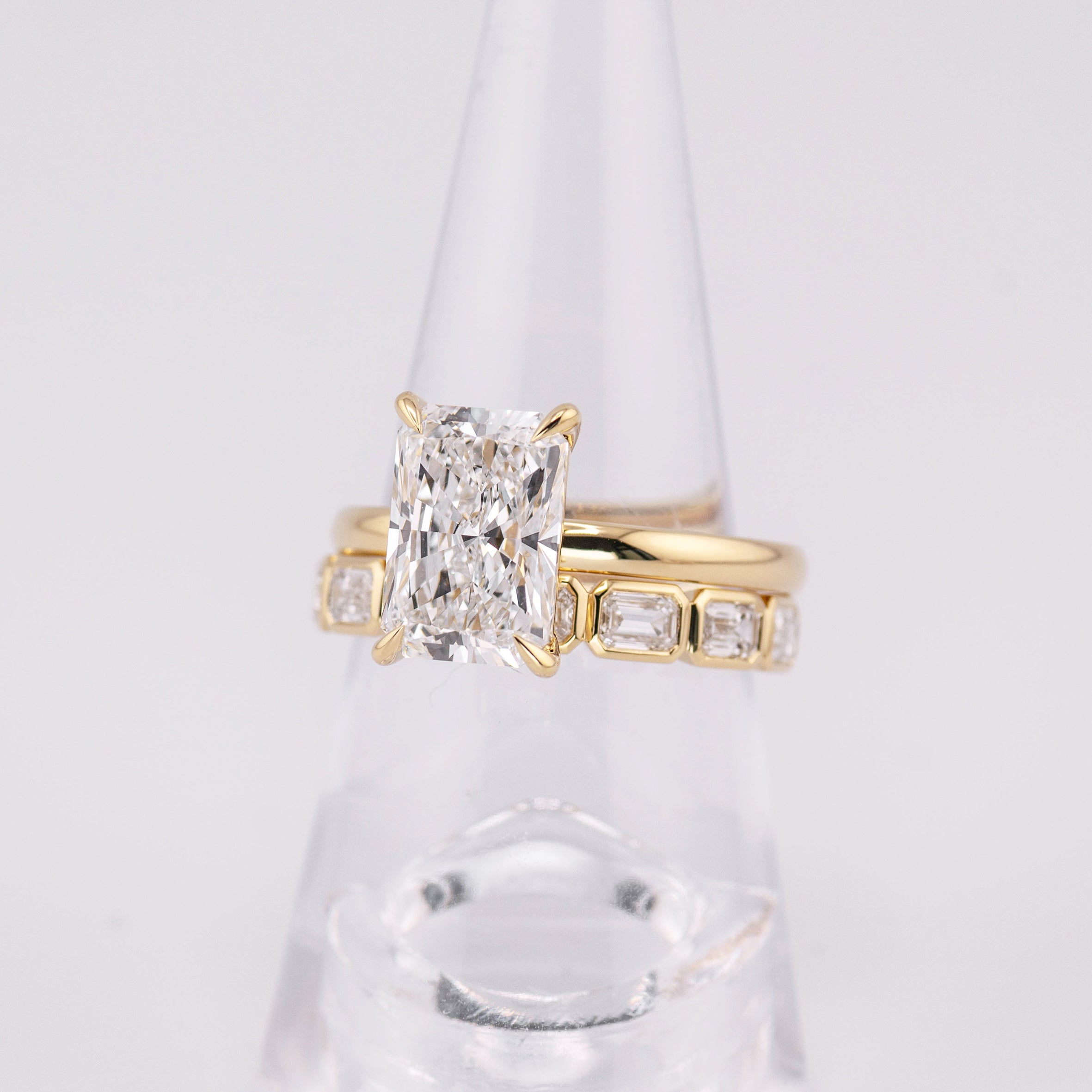 (Ready to Ship M) Aria 1/2 Band East/West Emerald Bezel Set Wedding/Eternity Ring 18k Yellow Gold
