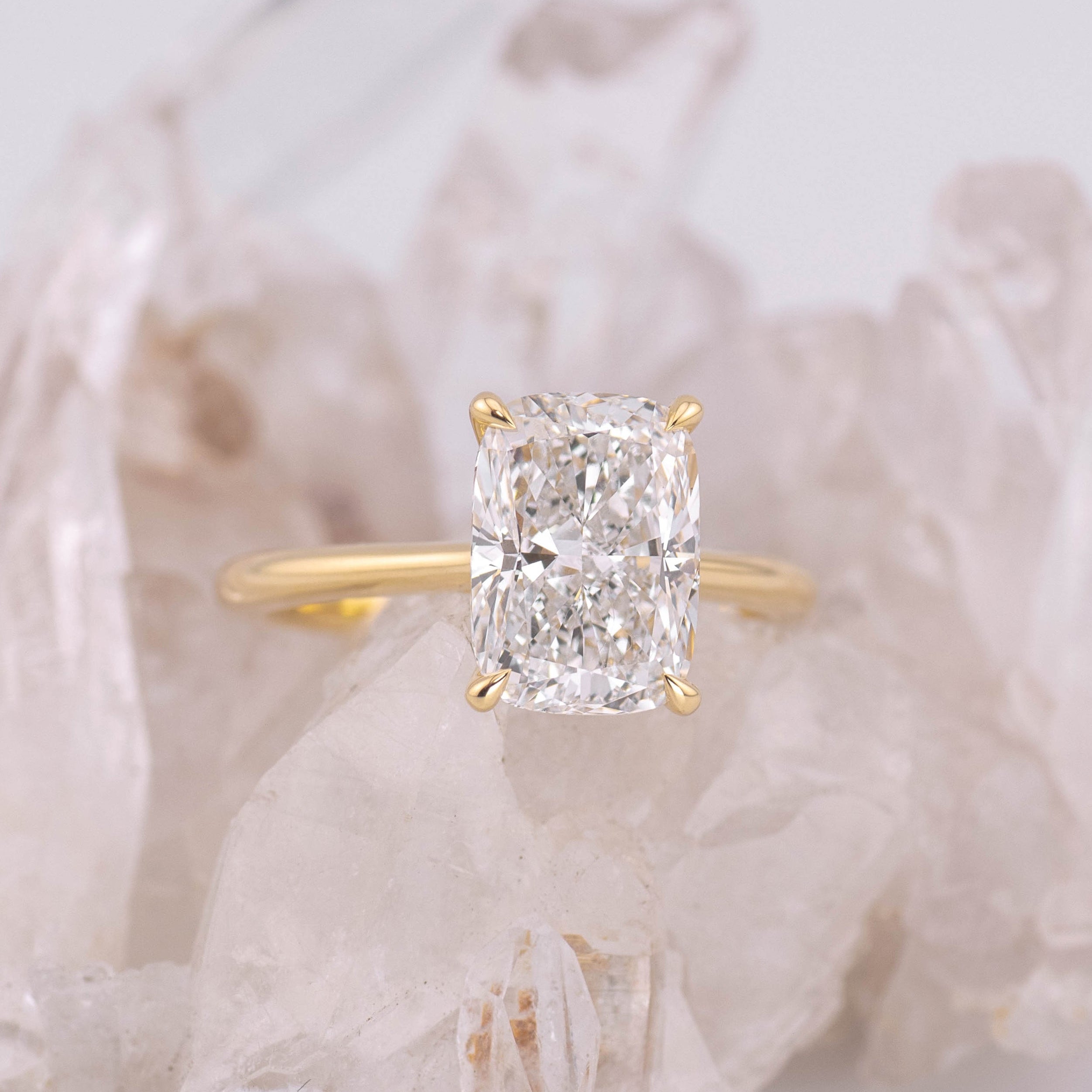 (Ready to Ship Size M) Cathedral Set Elongated Cushion 3.10ct E VVS2 Solitaire in 18k Yellow Gold