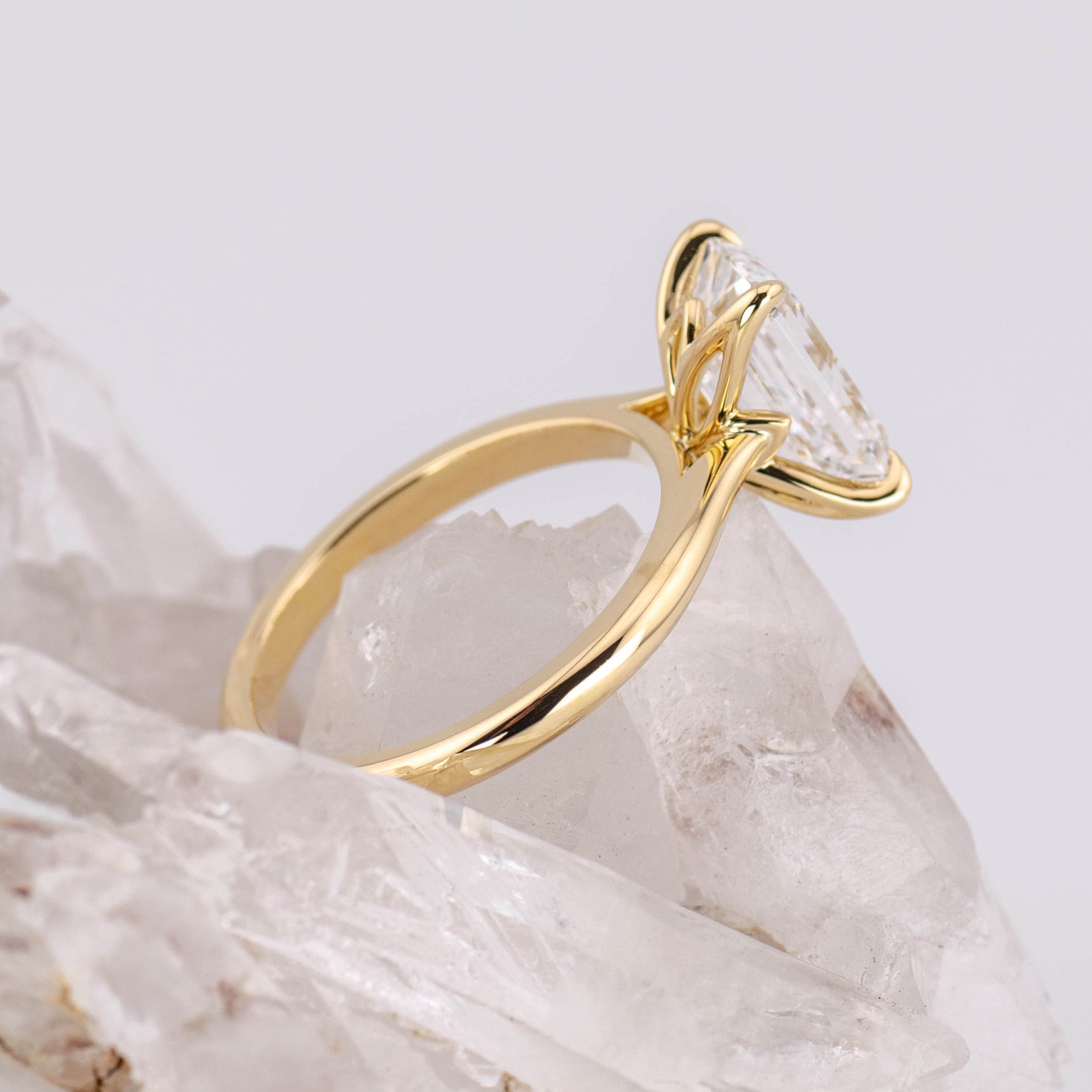 (Ready to Ship Size M) - Petal Emerald Cut – 4 Claw 3ct E VVS2 Solitaire in 18k Yellow Gold