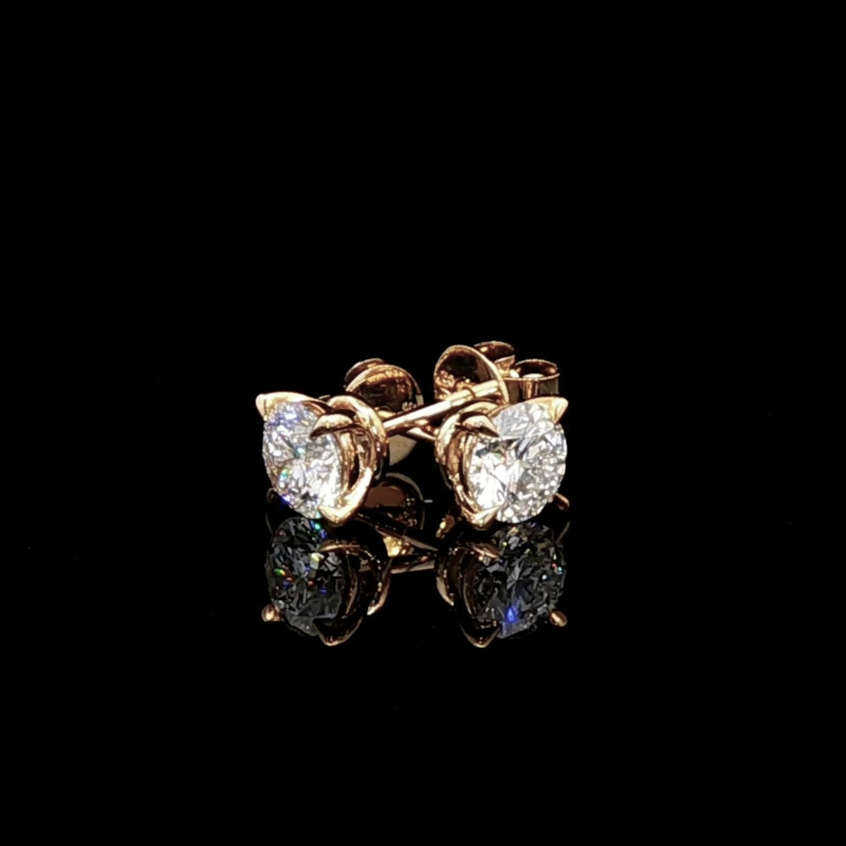 (Ready to Ship) 1.52 tcw 9k Yellow Gold Diamond Studs D VVS2 IGI Certified Lab Diamonds