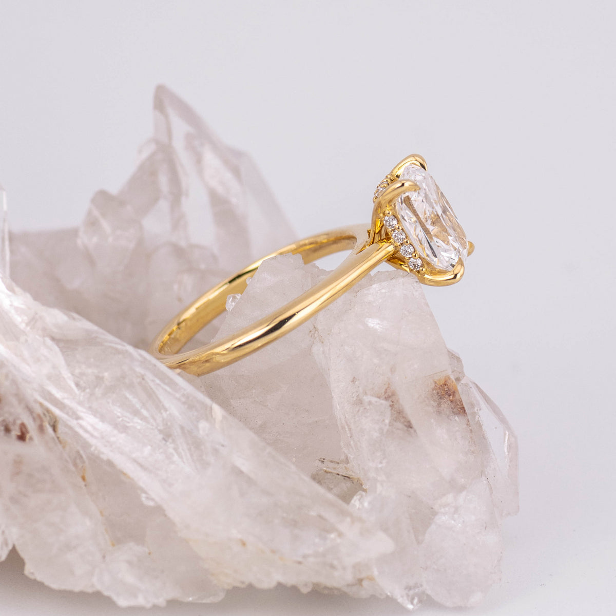 (Ready to Ship Size M) - Ruth 2.0 – Cathedral & Hidden Halo Elongated Cushion 2.01ct D VVS2 Solitaire in 18k Yellow Gold