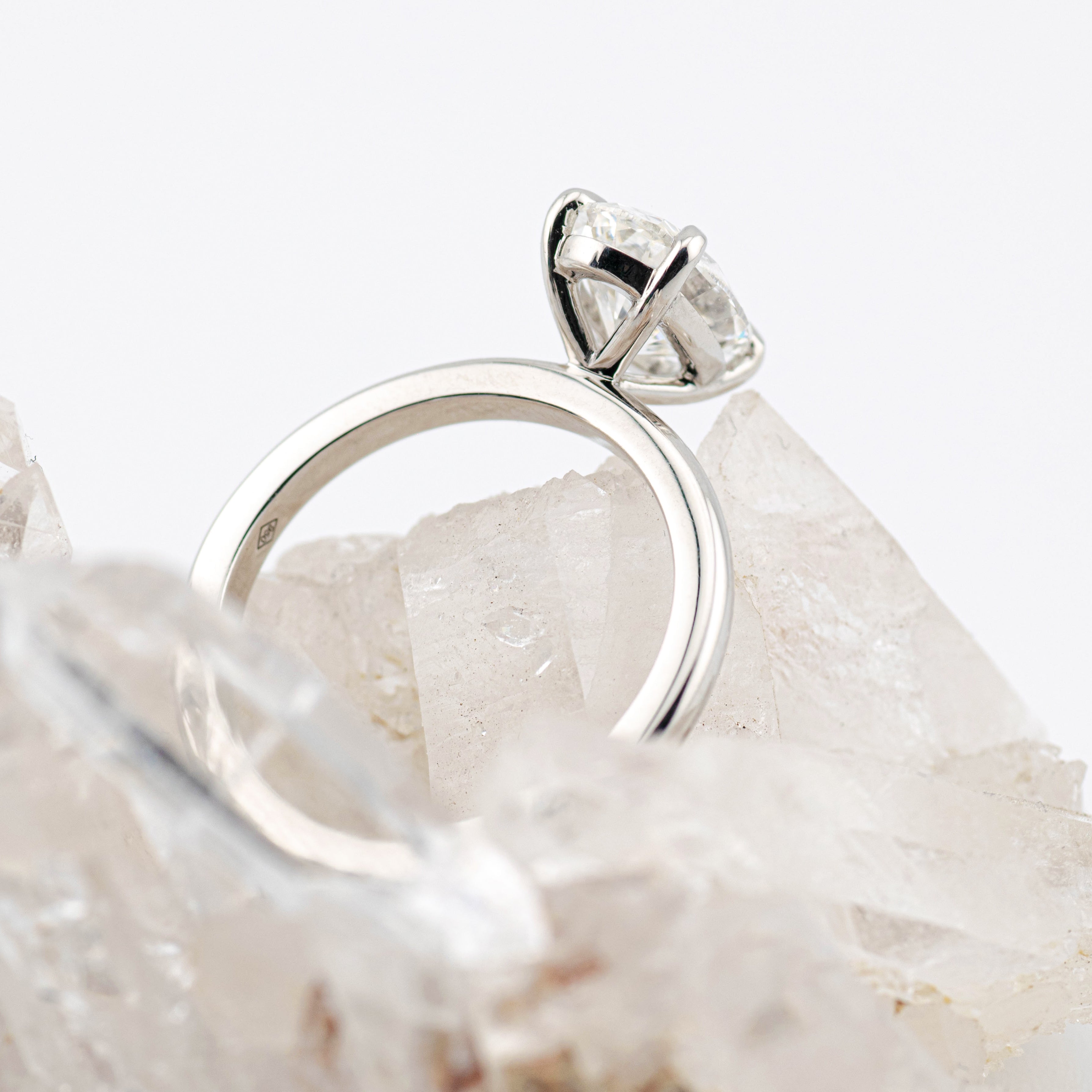 Kate 3.0 – 4 Claw 3ct Oval Solitaire (Made to Order) E Colour VS1