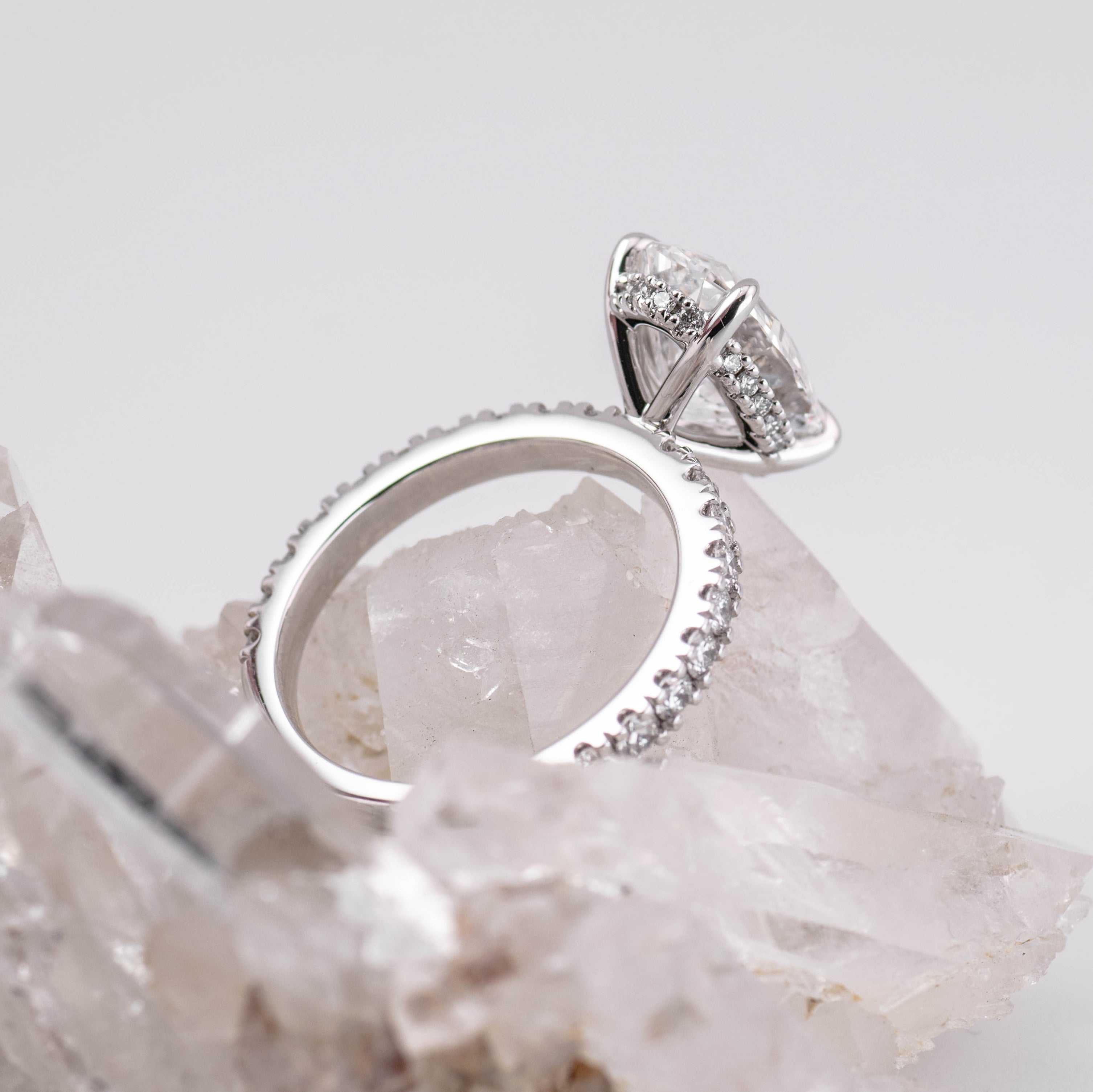 (Ready to Ship Size M) 3.41ct E VVS2 Oval Solitaire with Hidden Halo & Pave Band in 18k White Gold