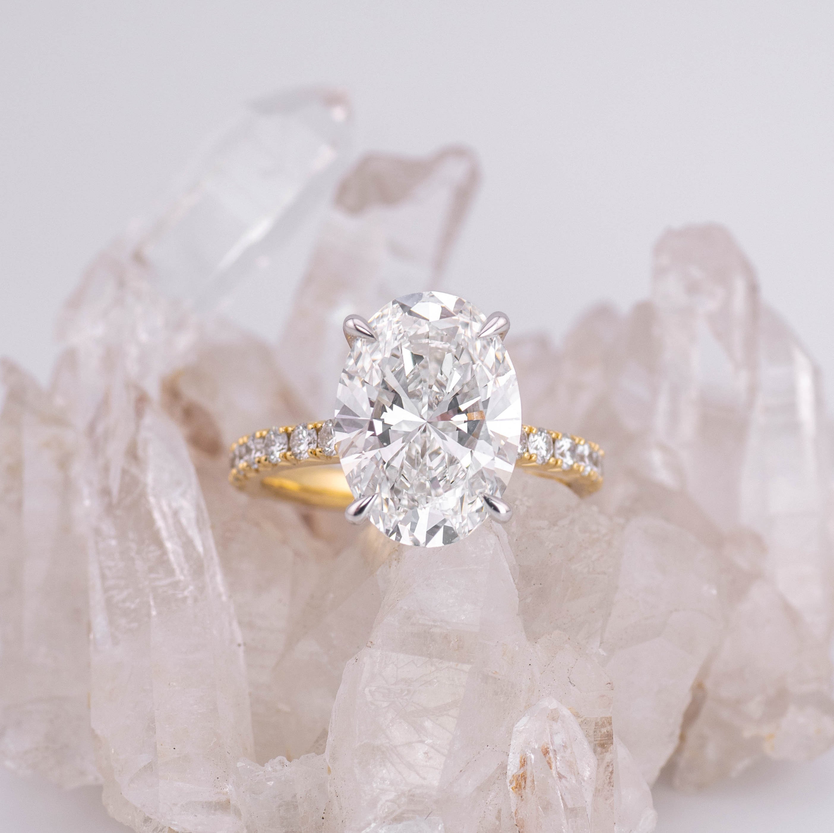 (Ready to Ship Size M) - 5.06ct E VVS2 Oval Solitaire with Hidden Halo & French Pave Band 18k 2 Tone Gold