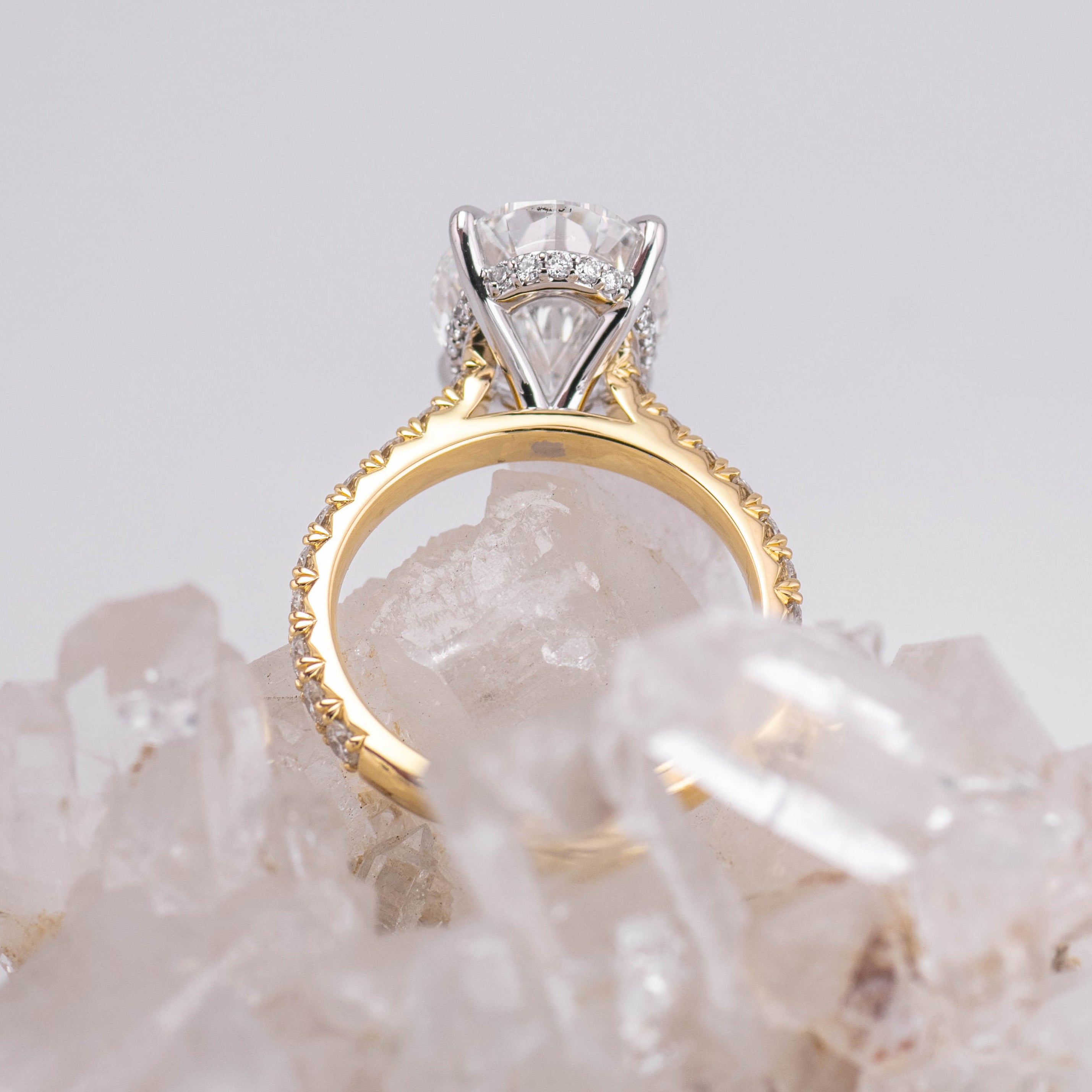 (Ready to Ship Size M) - 5.06ct E VVS2 Oval Solitaire with Hidden Halo & French Pave Band 18k 2 Tone Gold