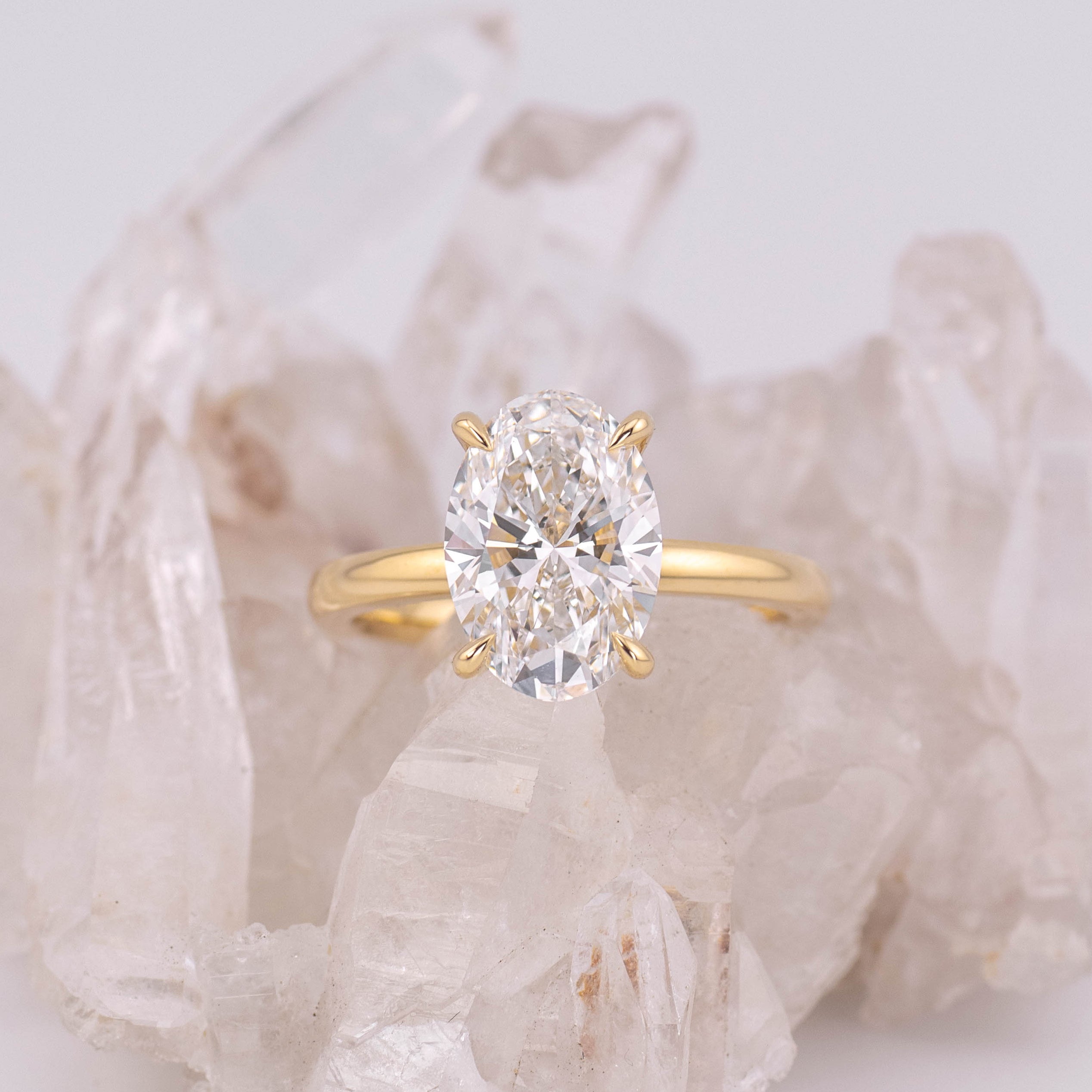 (Ready to Ship Size M) - Kate 3.0 – 4 Claw 3.16ct E VVS2 Oval Solitaire in 18k Yellow Gold