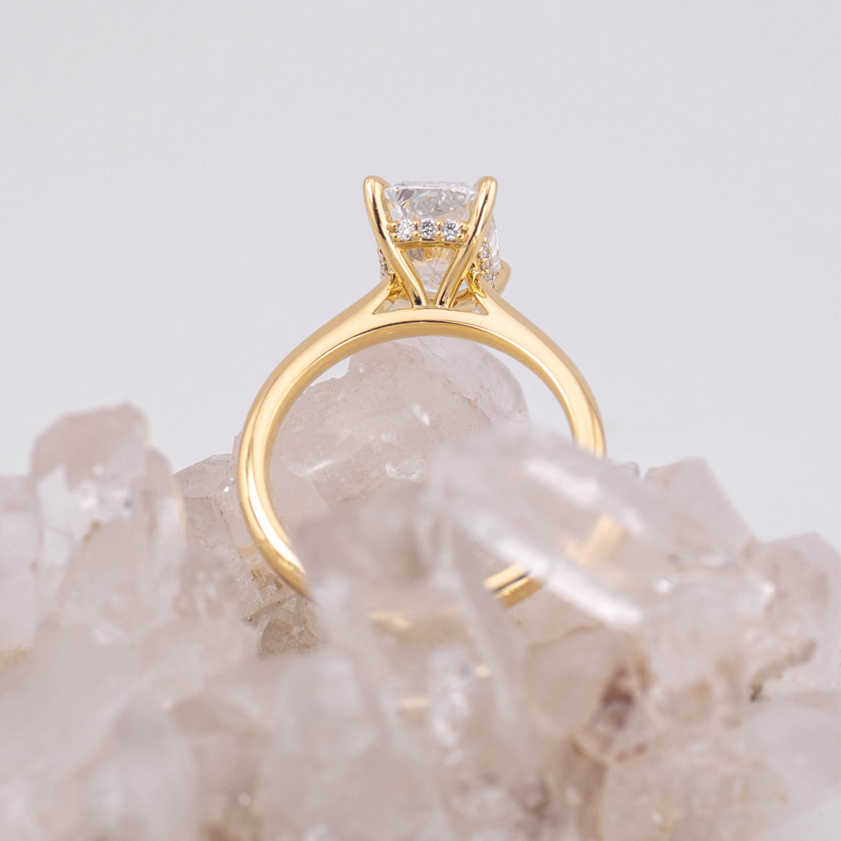 (Ready to Ship Size M) 2.55ct D VVS2 Elongated Cushion with Cathedral Hidden Halo Setting in 18k Yellow Gold