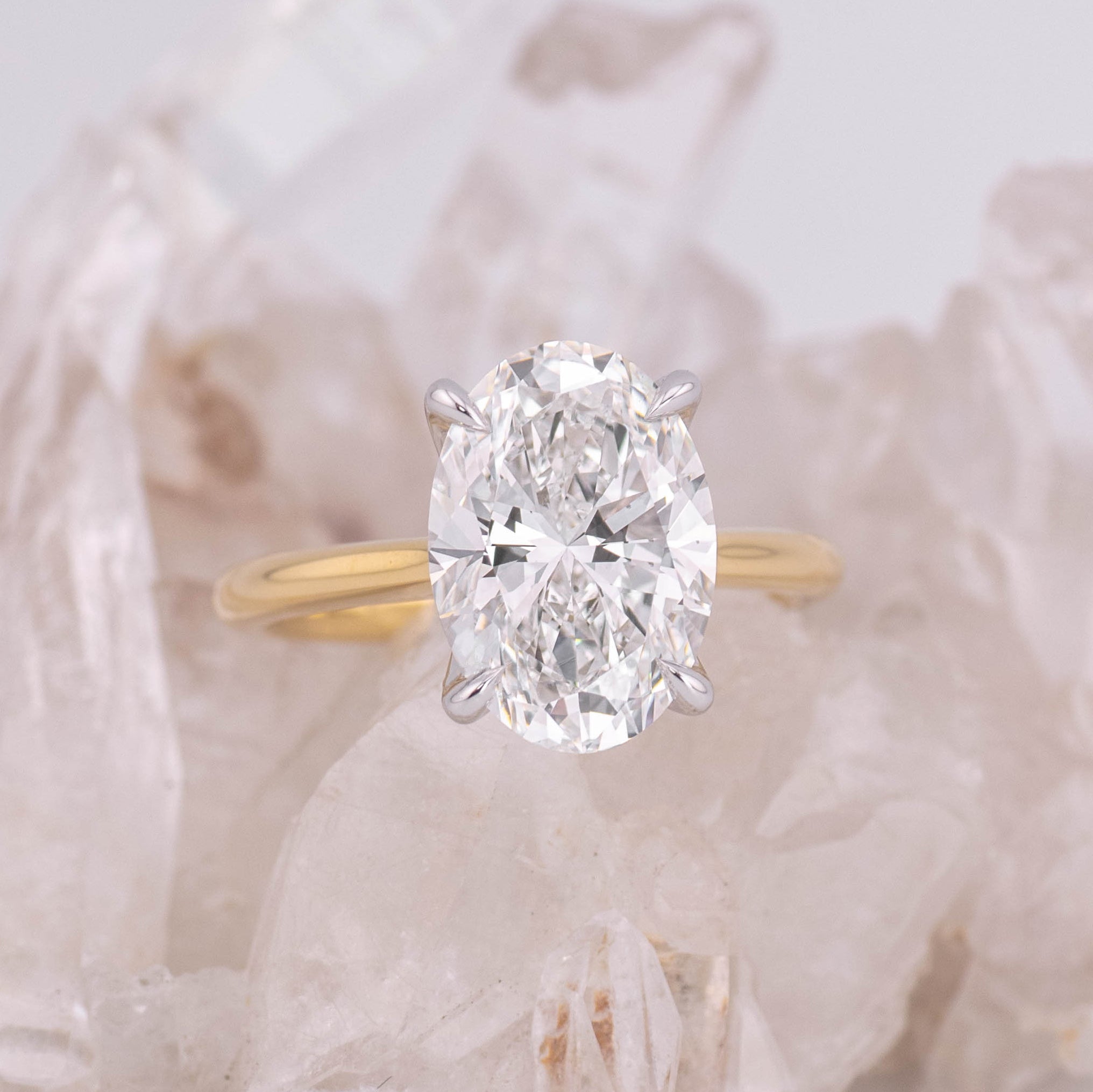 (Ready to Ship Size M) - Oval Petal 4.0 – 4 Claw Petal Basket 4.10ct E VVS2 Oval Solitaire in 18k 2 Tone Gold