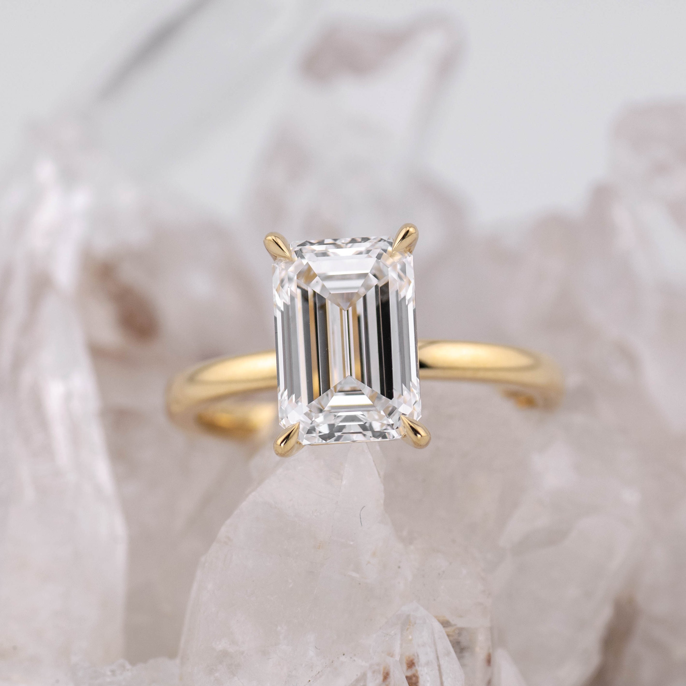 (Ready to Ship Size M) - Emerald Cut Solitaire 3.12ct D VVS2 18k Yellow Gold