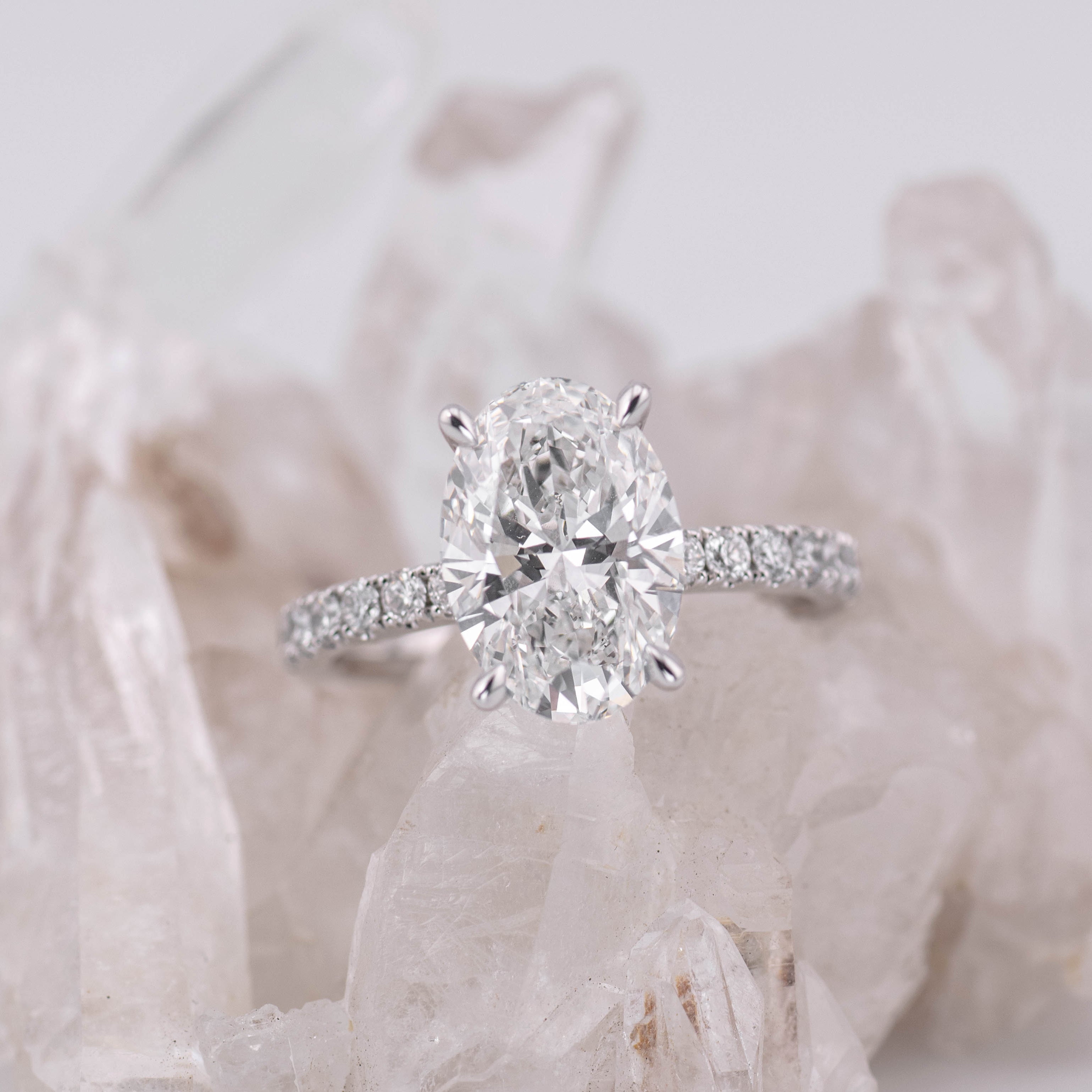 (READY TO SHIP SIZE M) 3.07CT E VVS2 OVAL SOLITAIRE WITH HIDDEN HALO & PAVE BAND 18K WHITE GOLD