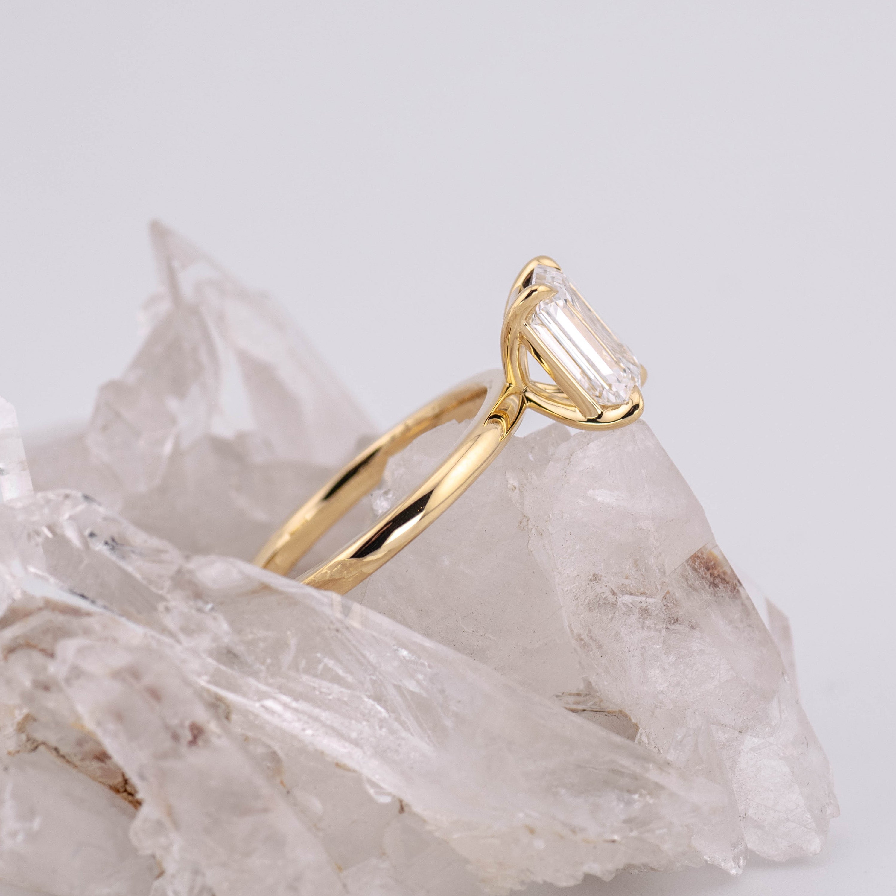 (Ready to Ship Size M) - Emma Emerald Cut Solitaire 2.03ct D VVS2 18k Yellow Gold