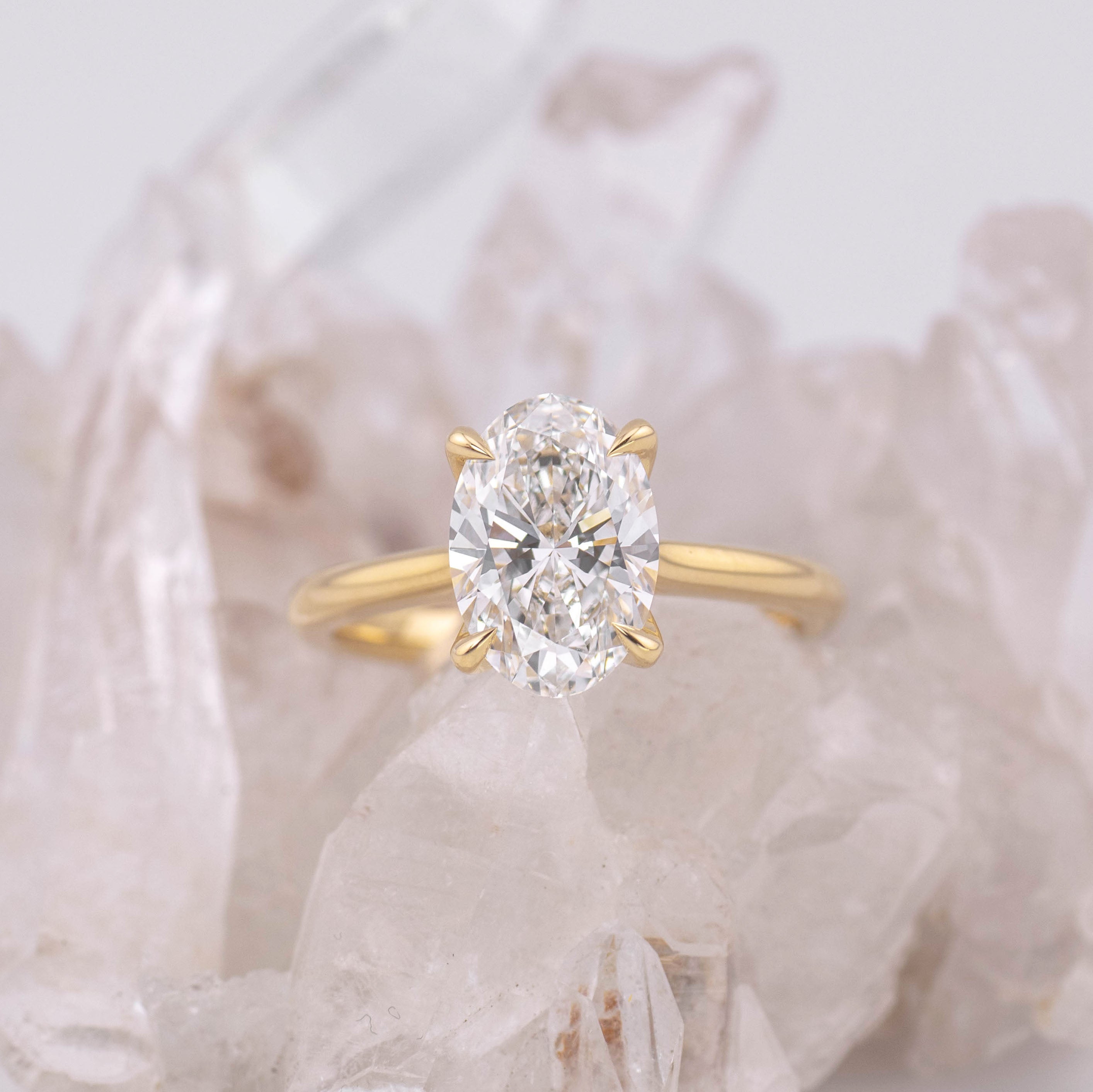 (Ready to Ship Size M) - Oval Petal 2.0 – 4 Claw Petal Basket 2.07ct E VVS2 Oval Solitaire in 18k Yellow Gold