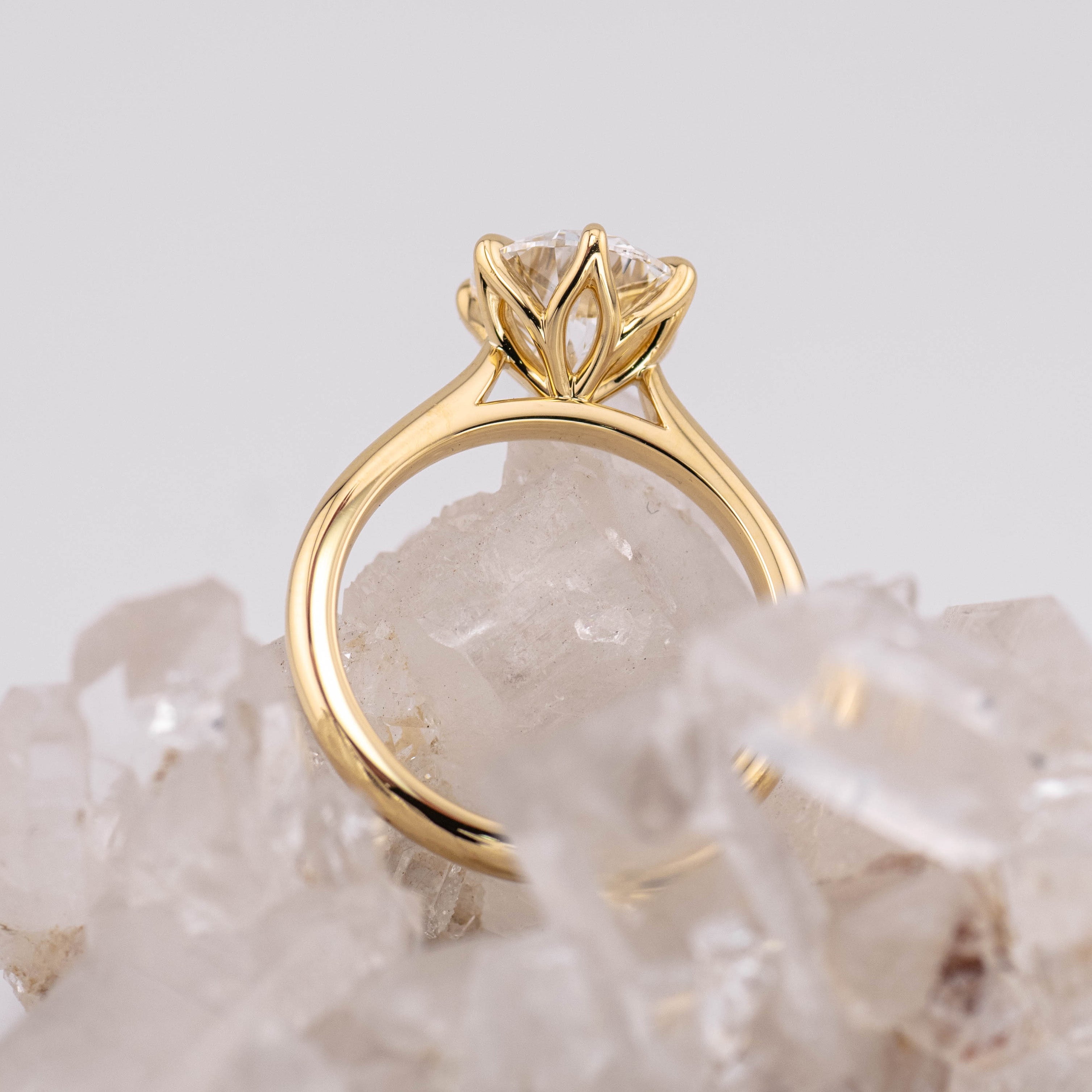 (Ready to Ship Size L) - Grace 2.0 Round Brilliant Petal Cathedral 6 2.04ct D VVS2 in 18k Yellow Gold