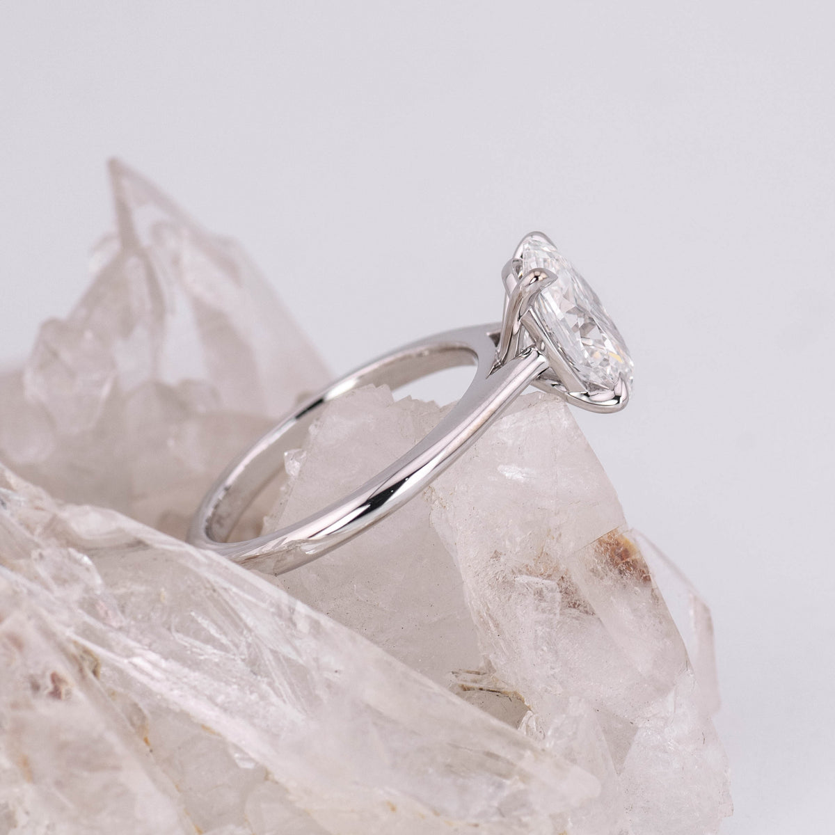 (Ready to Ship Size M) - Oval Cathedral 4 Claw 2.04ct D VVS2 Solitaire in 18k White Gold