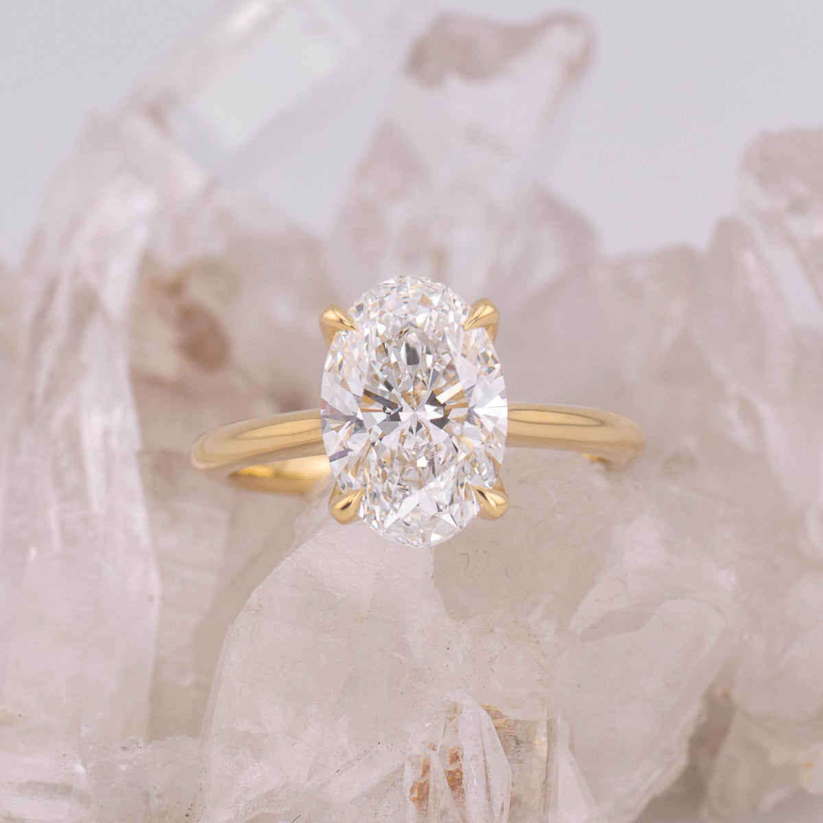 (Ready to Ship Size M) - Oval Petal 4.0 – 4 Claw Petal Basket 4.04ct E VVS2 Oval Solitaire in 18k Yellow Gold