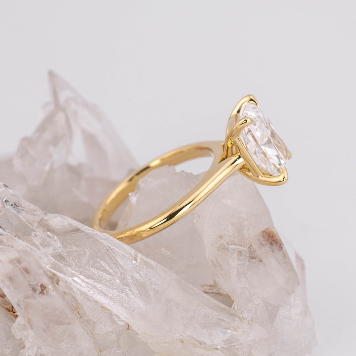 (Ready to Ship Size M) Ruth 3.0 Cathedral Set Elongated Cushion 3.04ct D VVS1 Solitaire in 18k Yellow Gold