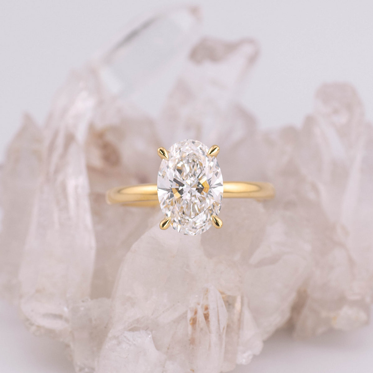(Ready to Ship Size M) - Kate 2.5 – 4 Claw 2.52ct E VVS2 Oval Solitaire in 18k Yellow Gold