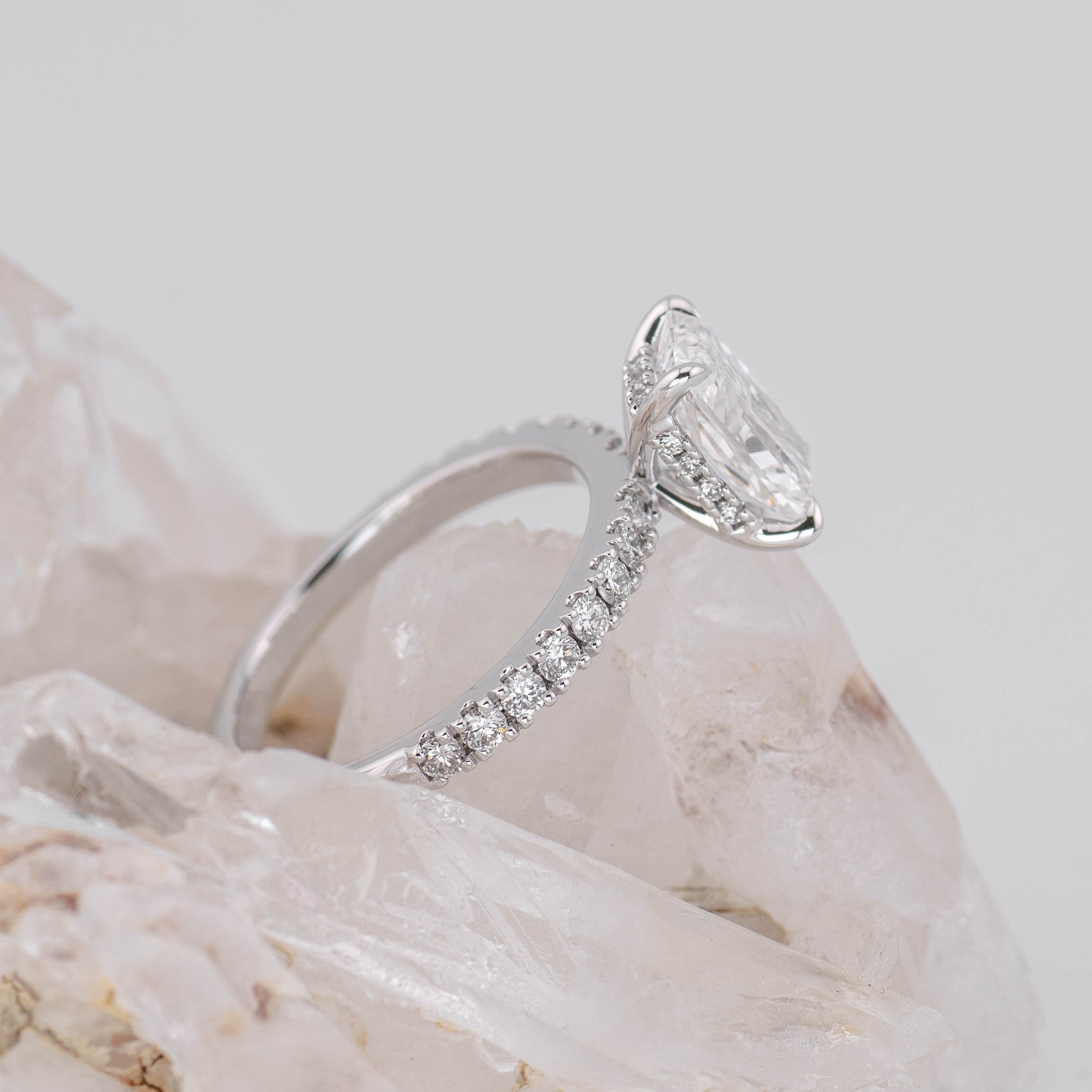 (READY TO SHIP SIZE M) 2.06CT D VVS2 RADIANT SOLITAIRE WITH HIDDEN HALO & PAVE BAND IN 18K WHITE GOLD