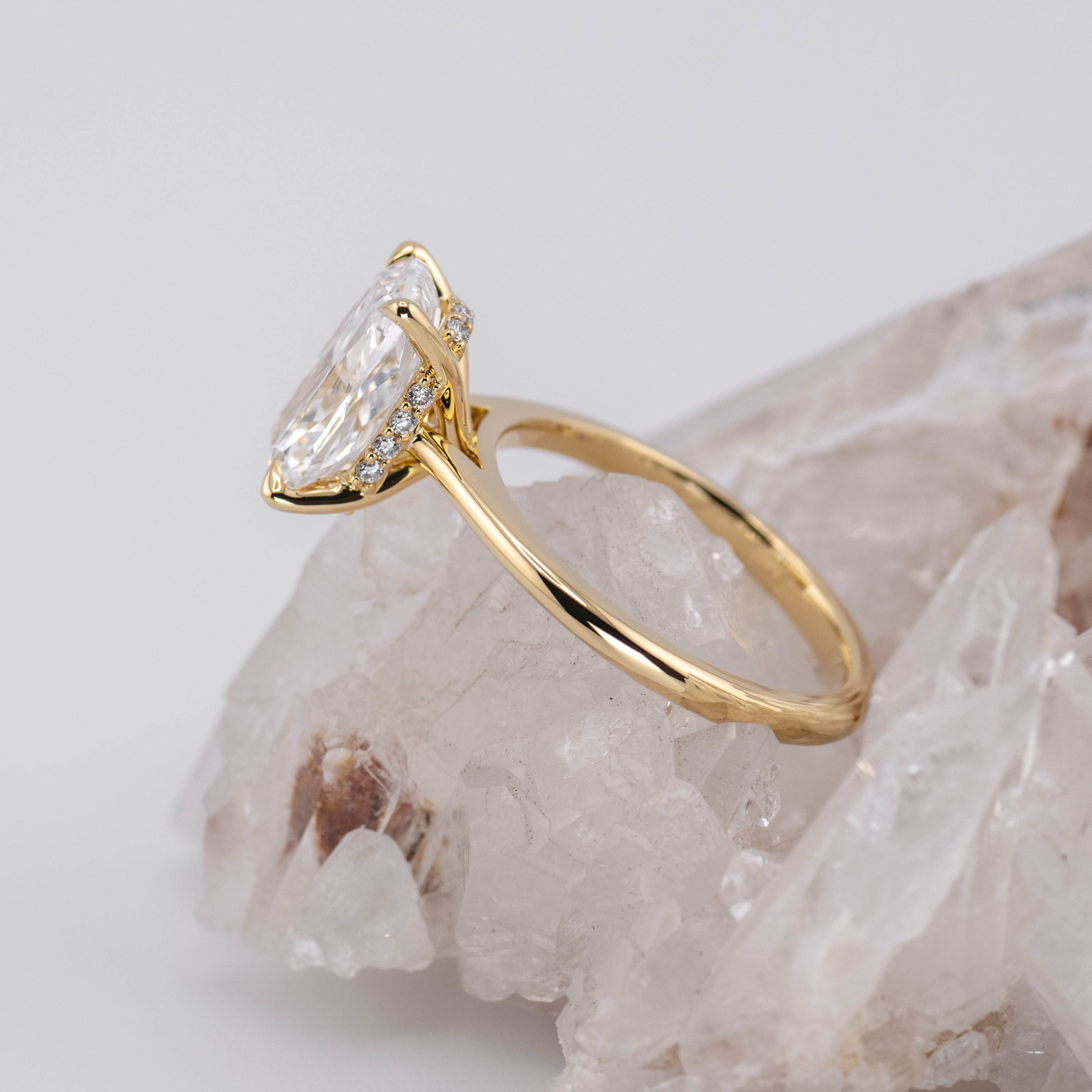 (Ready to Ship Size M) - Ruth 3.0 – Cathedral & Hidden Halo Elongated Cushion 3ct E VVS2 Solitaire in 18k Yellow Gold