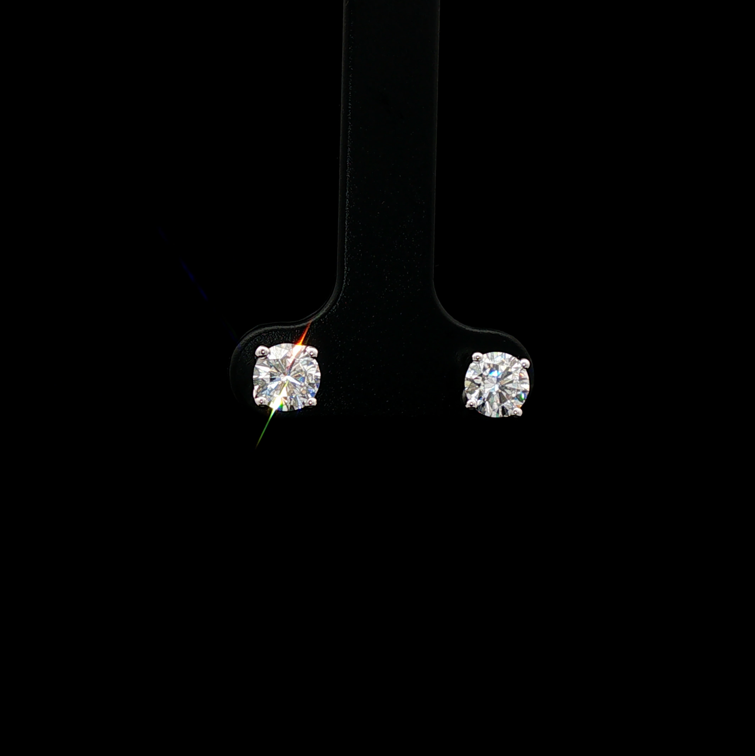 (Ready to Ship) Petal Basket 1.07 tcw 9k White Gold Diamond Studs EF+ VS+ Lab Diamonds