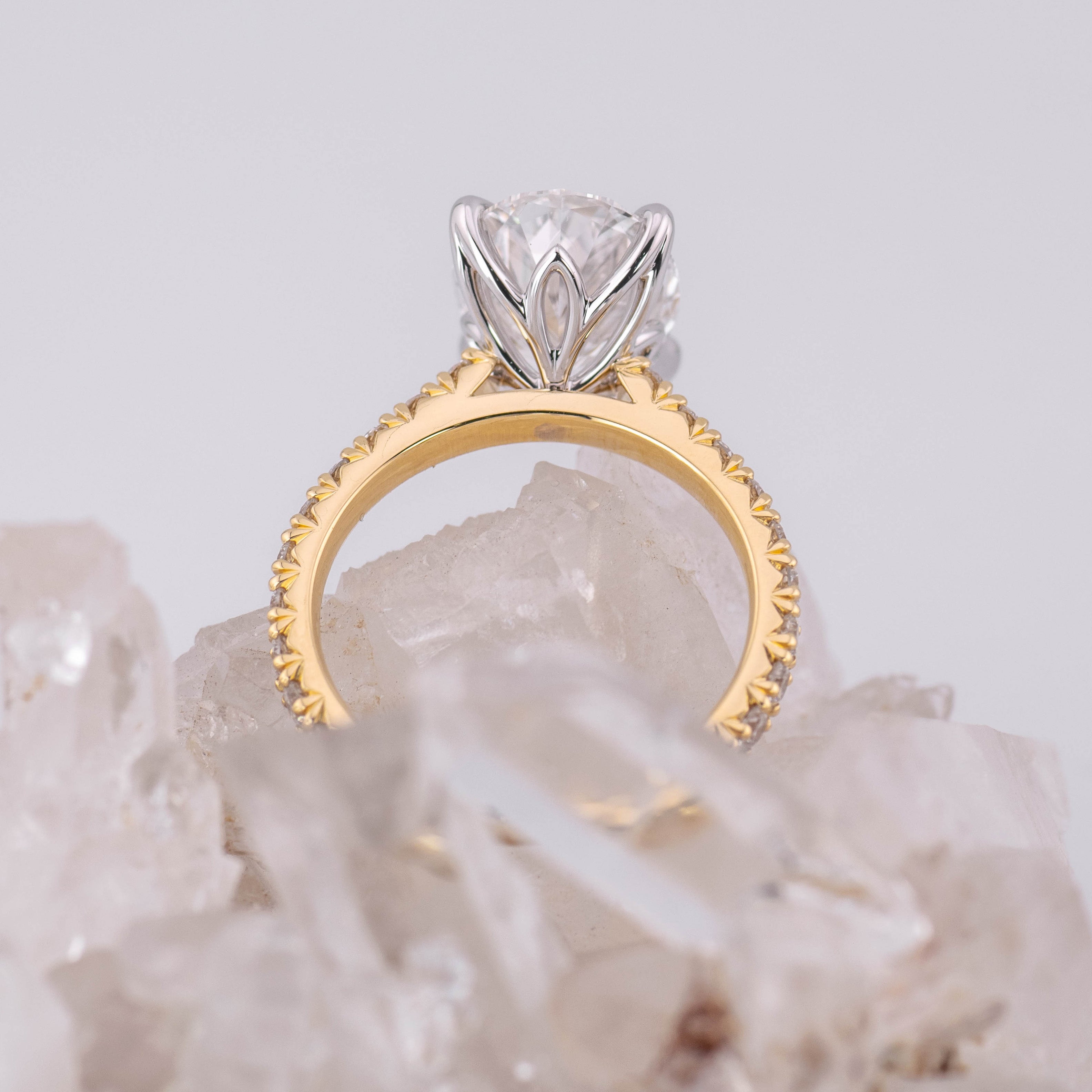(Ready to Ship Size M) Petal Pave Solitaire – 4.05ct 4 Petal Claw Oval Brilliant E VVS2 in 18k 2 Tone Gold