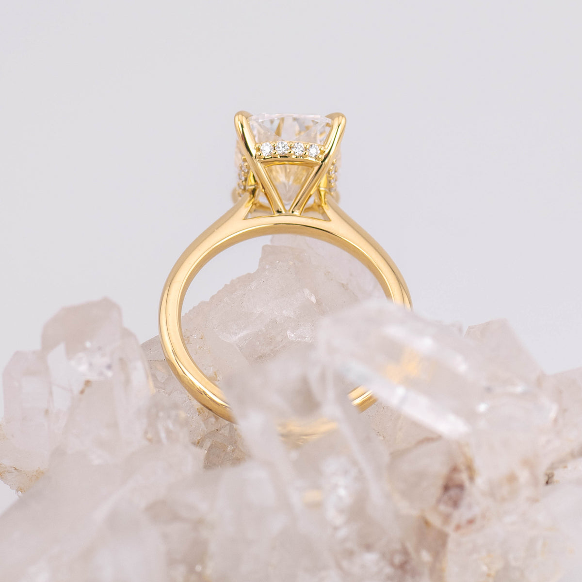 (Ready to Ship Size M) 5.00ct E VVS2 Elongated Cushion with Cathedral Hidden Halo Setting in 18k Yellow Gold