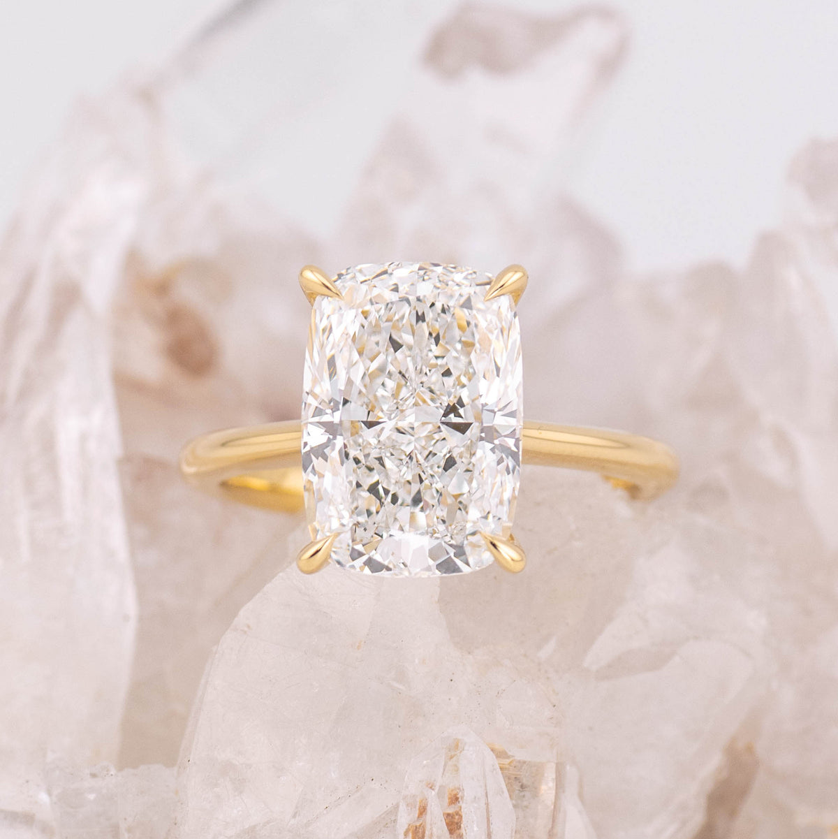 (Ready to Ship Size M) 5.00ct E VVS2 Elongated Cushion with Cathedral Hidden Halo Setting in 18k Yellow Gold