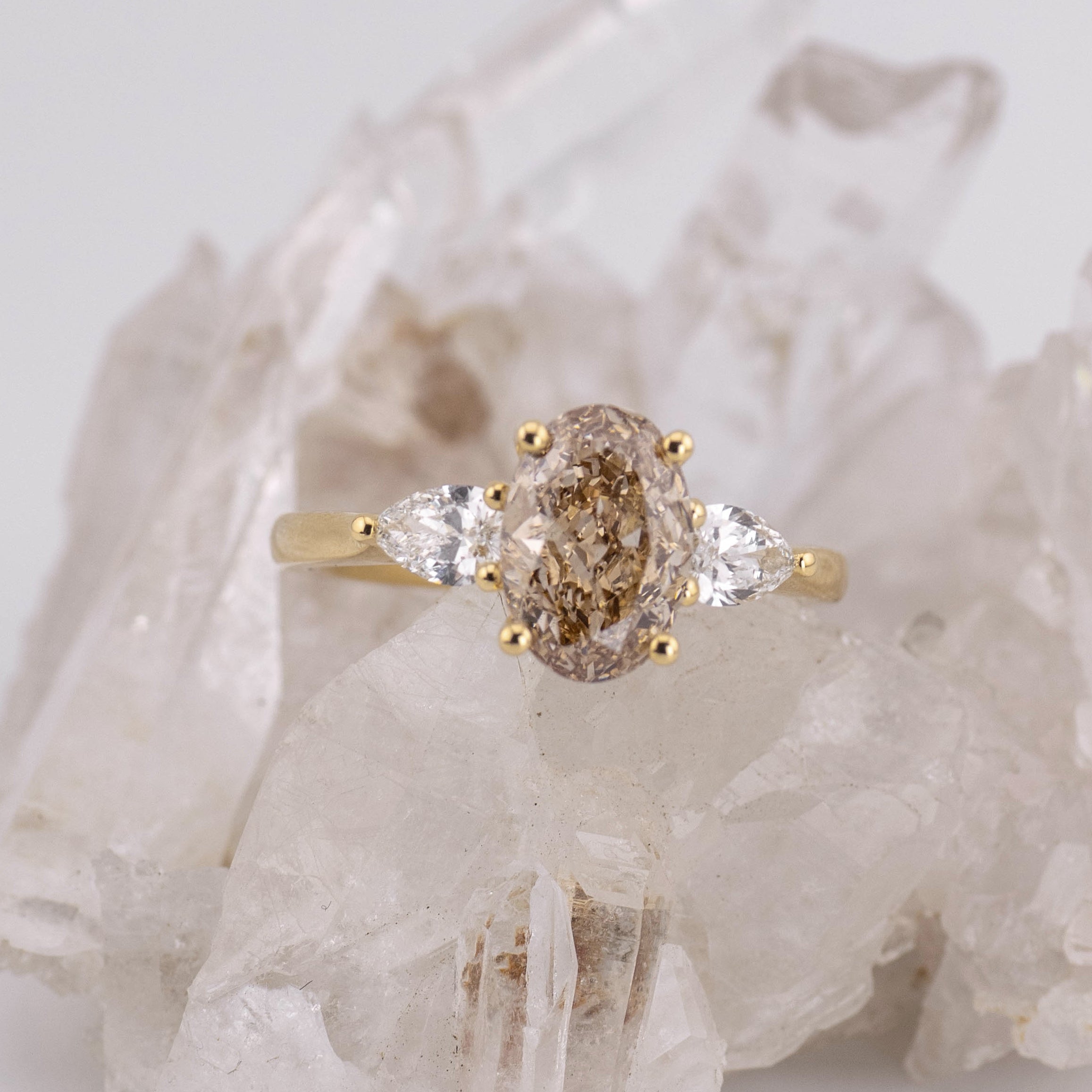 (Ready to Ship Size M) - Fancy Brown 2.04ct VVS1 Oval Trilogy in 18k Yellow Gold