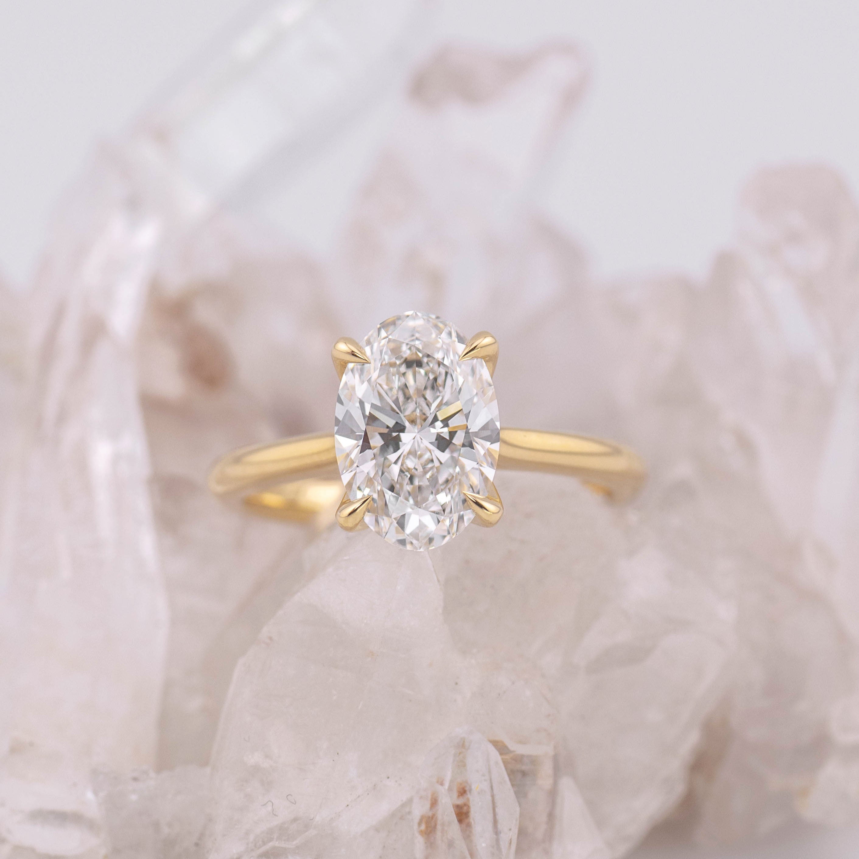 (Ready to Ship Size M) - Oval Petal 2.0 – 4 Claw Petal Basket 2.07ct E VVS2 Oval Solitaire in 18k Yellow Gold