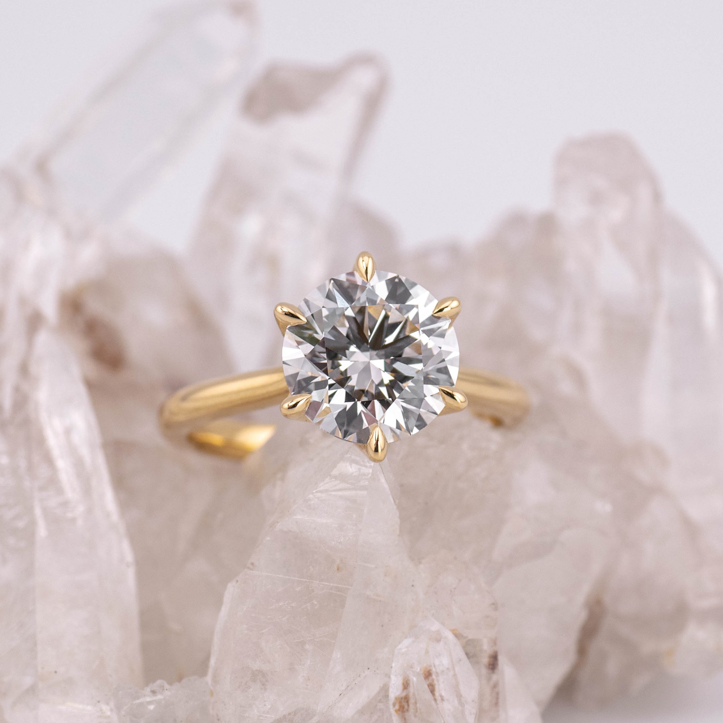 (Ready to Ship Size M) - Grace 3.0 Round Brilliant Petal Cathedral 3.04ct E VVS2 in  18k Yellow Gold